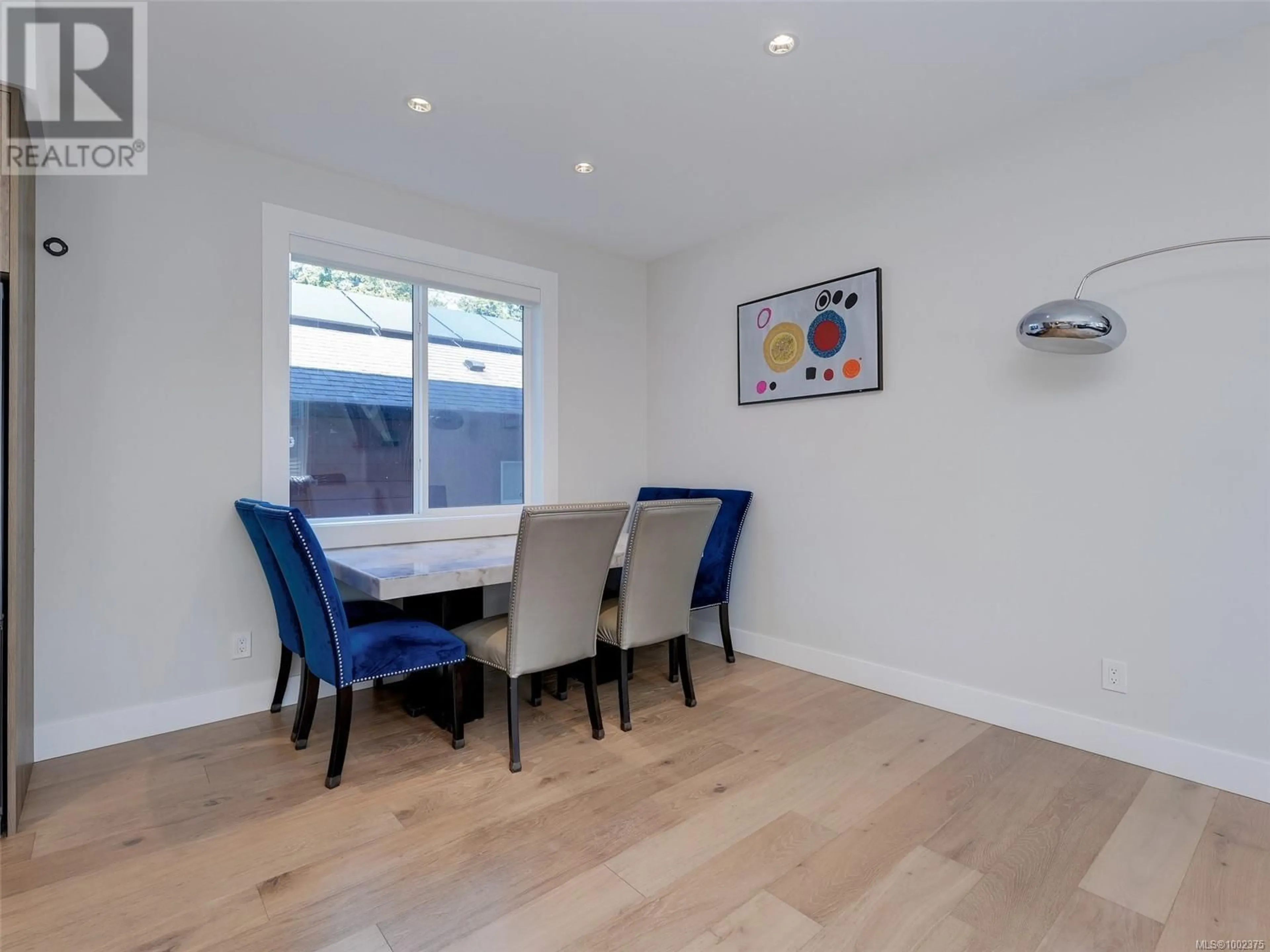 Dining room, wood/laminate floor for 118 - 946 JENKINS AVENUE, Langford British Columbia V9B2N7