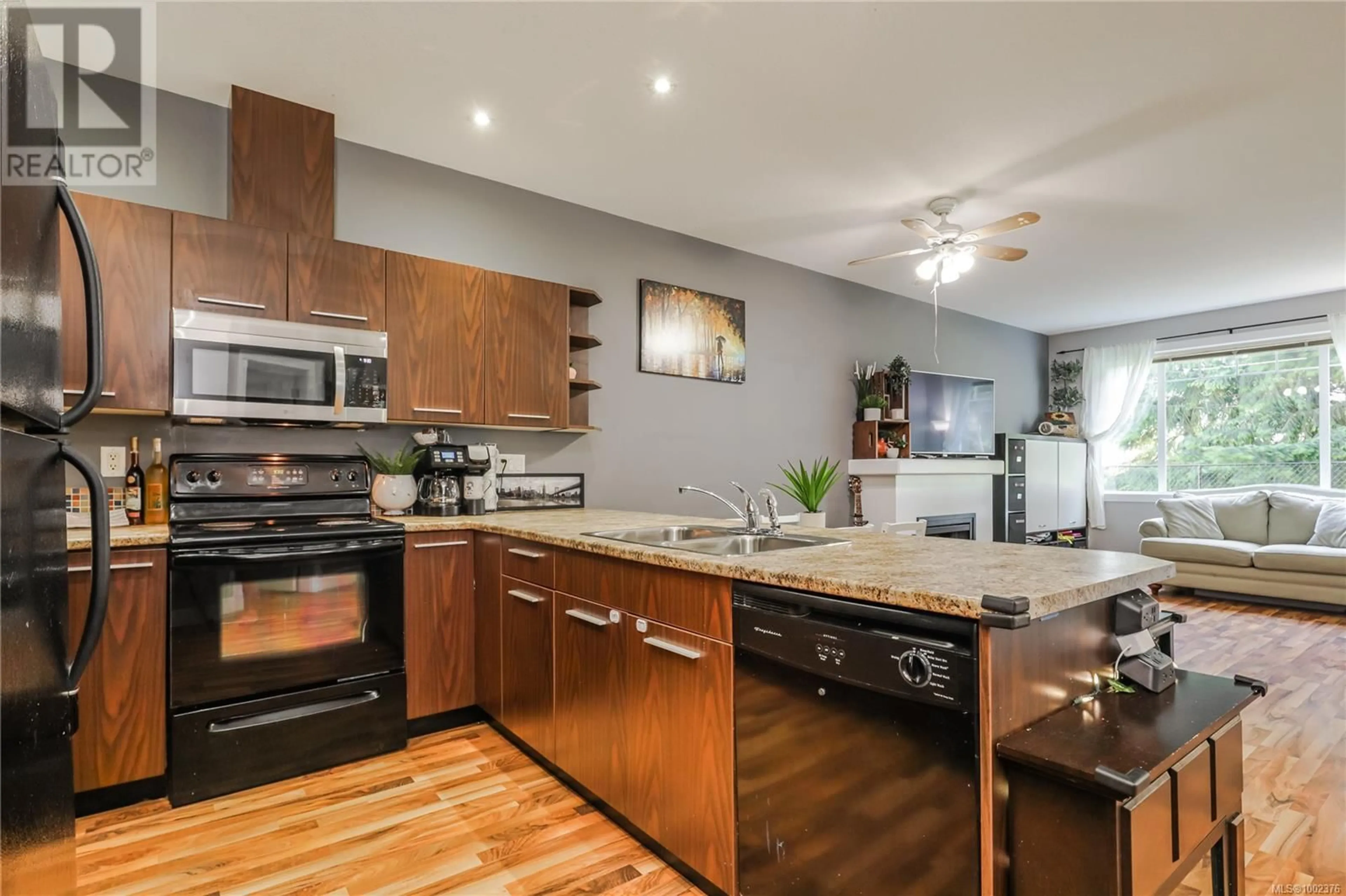 Open concept kitchen, unknown for 6002 LEAH LANE, Nanaimo British Columbia V9V1W7