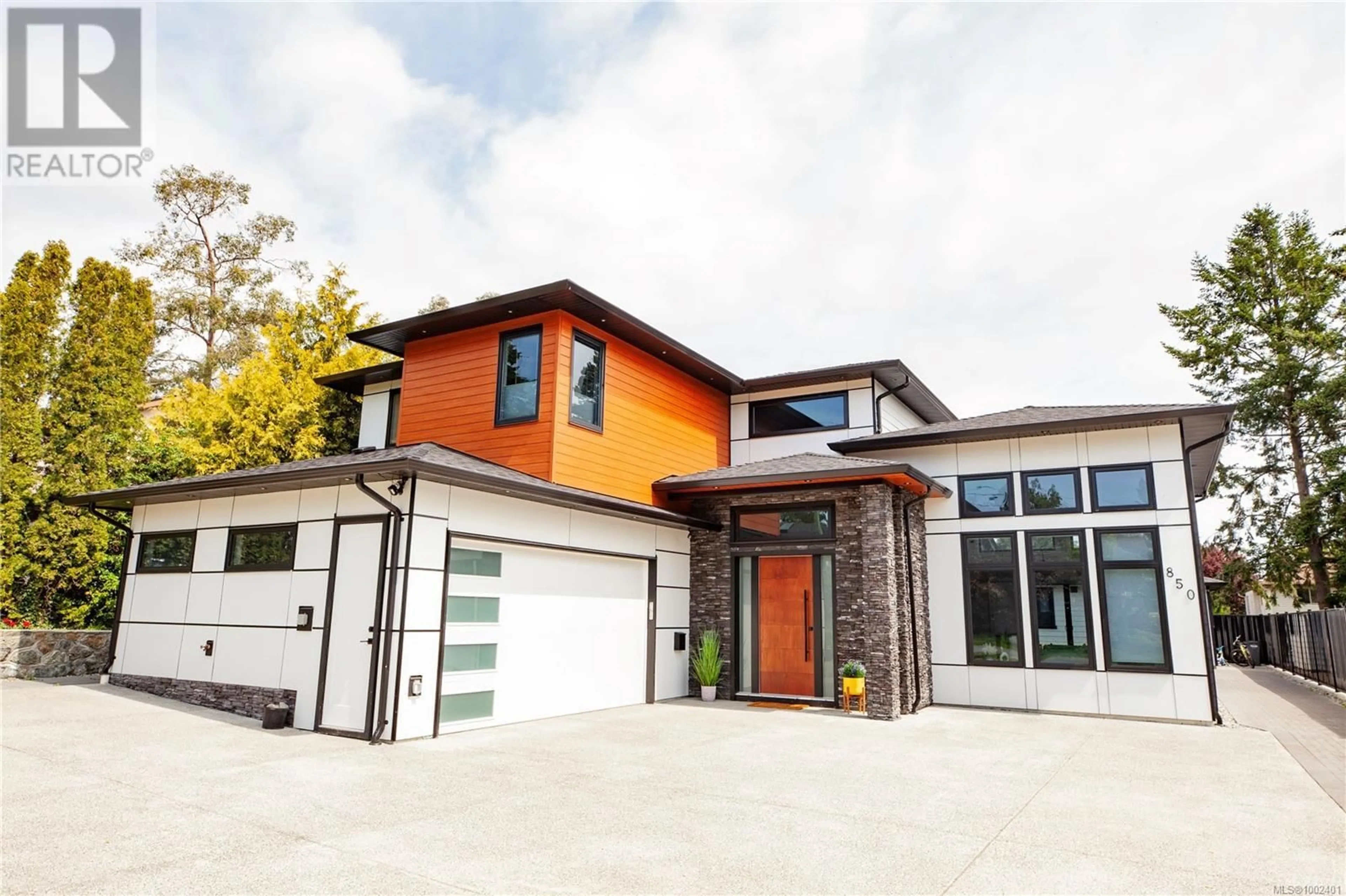 Home with brick exterior material, street for 850 SNOWDROP AVENUE, Saanich British Columbia V8Z2N4