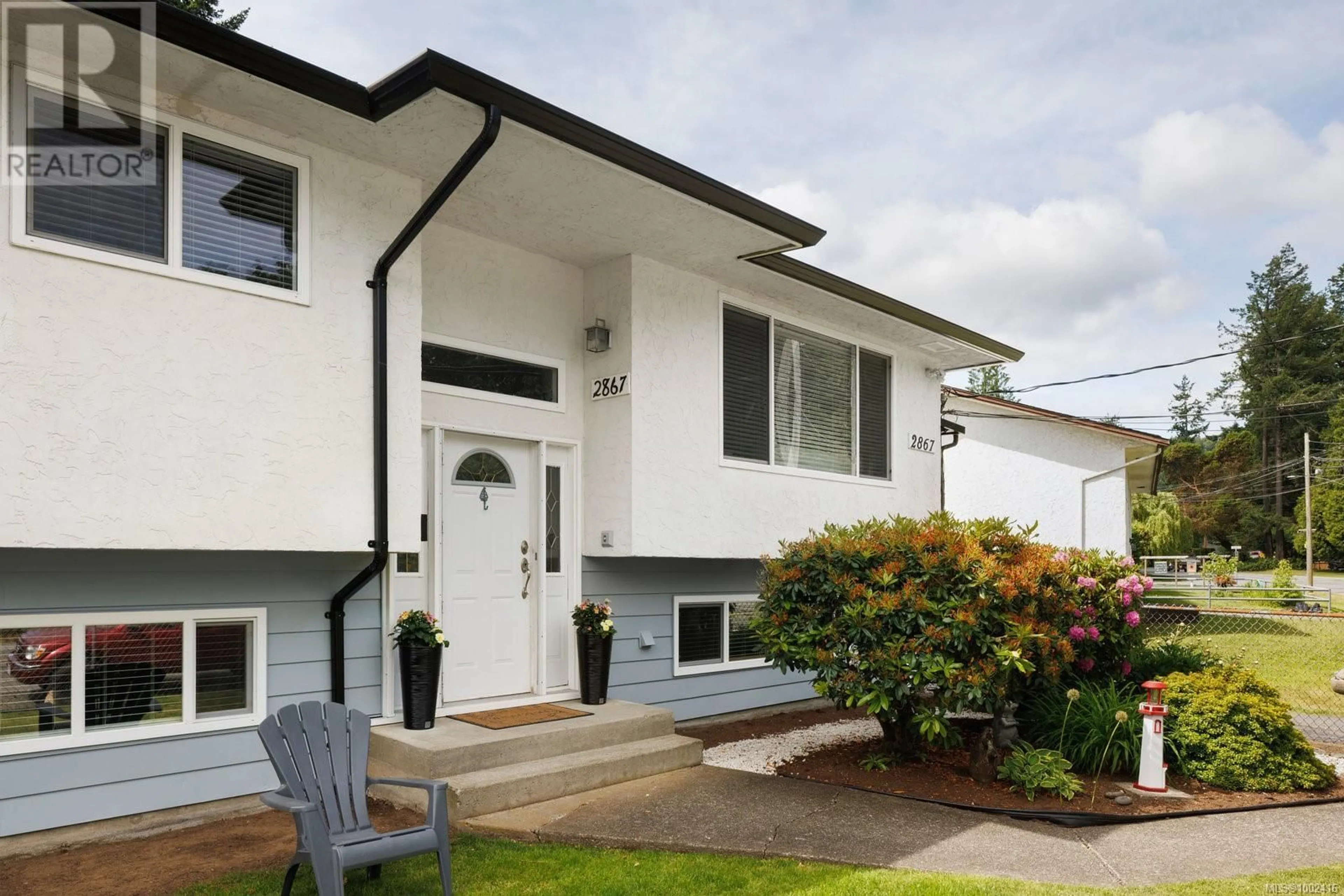Home with vinyl exterior material, street for 2867 SOOKE LAKE ROAD, Langford British Columbia V9B4R1