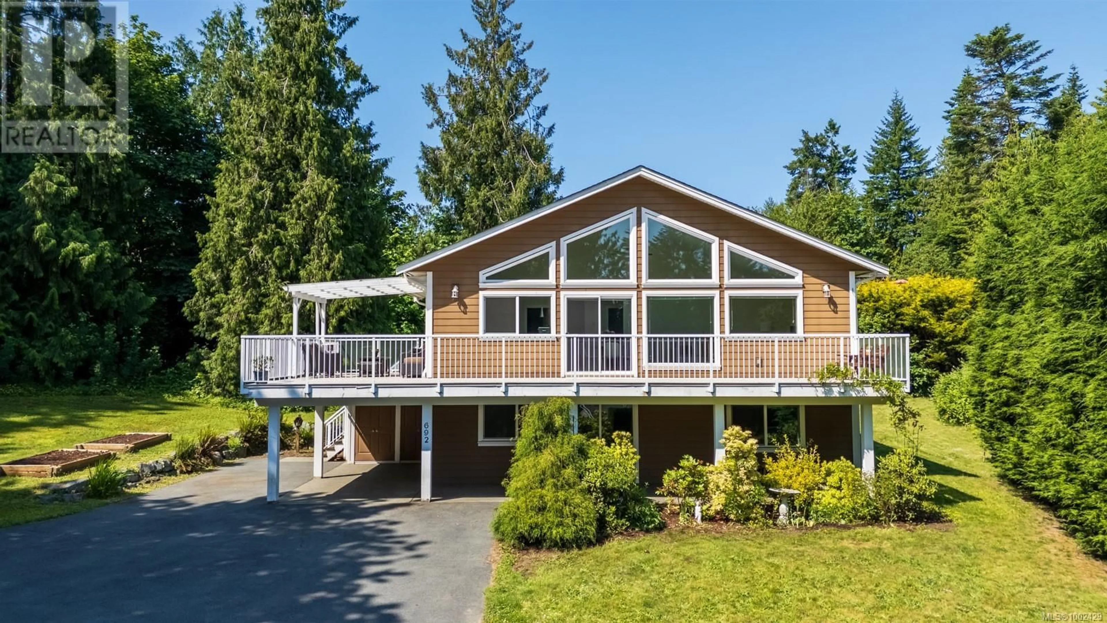 Home with vinyl exterior material, unknown for 692 BAY ROAD, Mill Bay British Columbia V0R2P1
