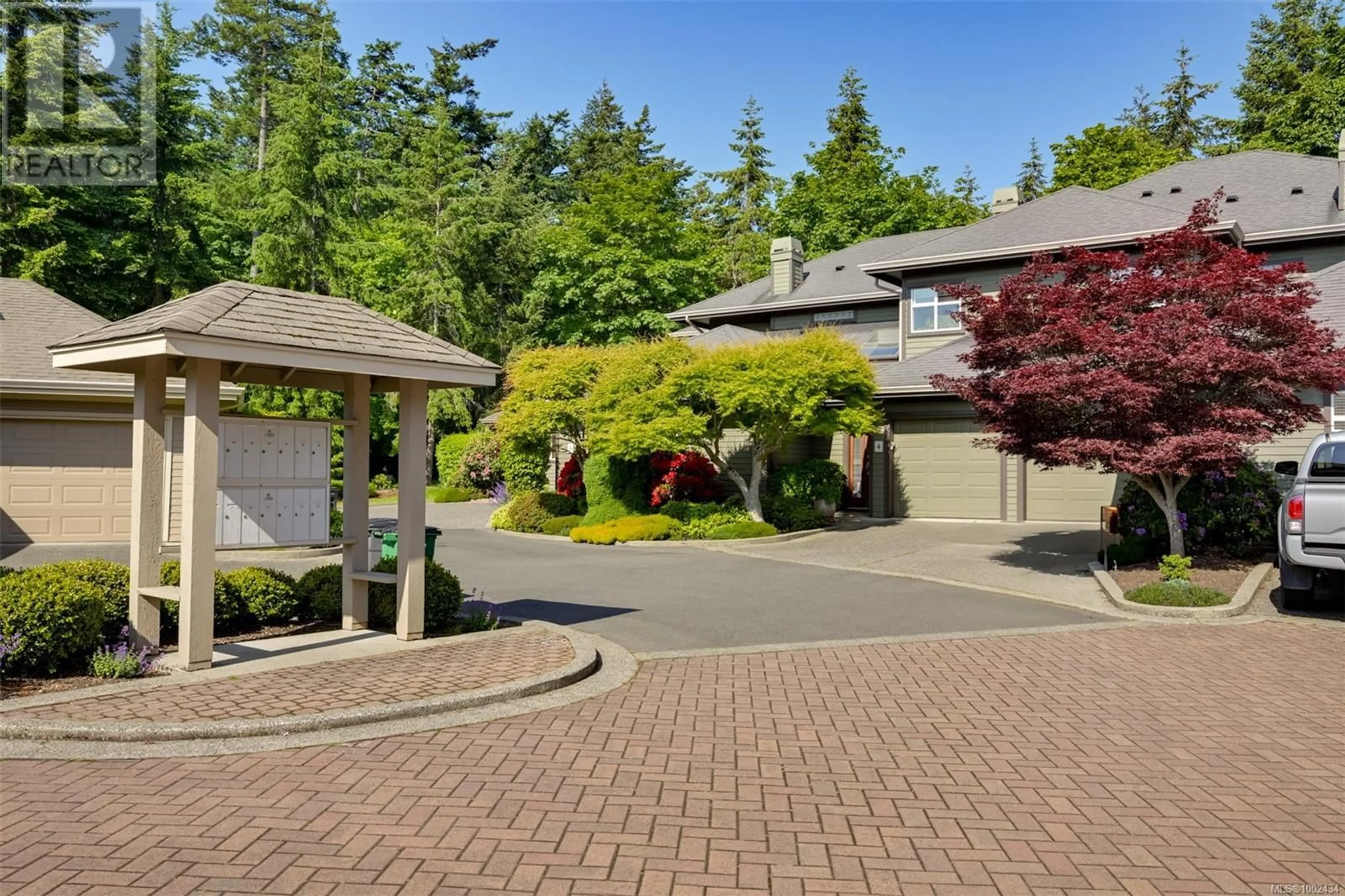 Patio, street for 4 - 4522 GORDON POINT ROAD, Saanich British Columbia V8N6L4