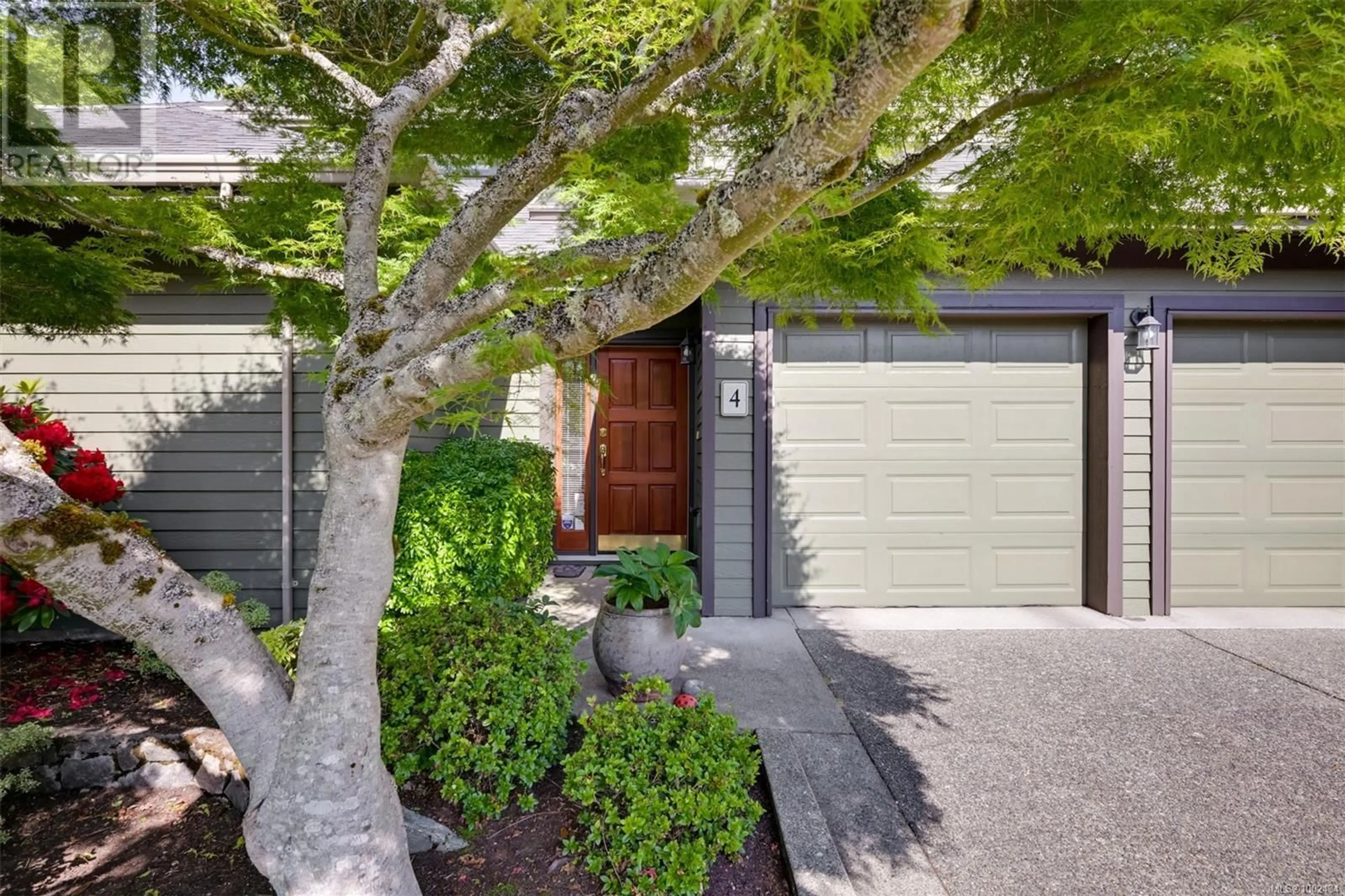 Unknown for 4 - 4522 GORDON POINT ROAD, Saanich British Columbia V8N6L4