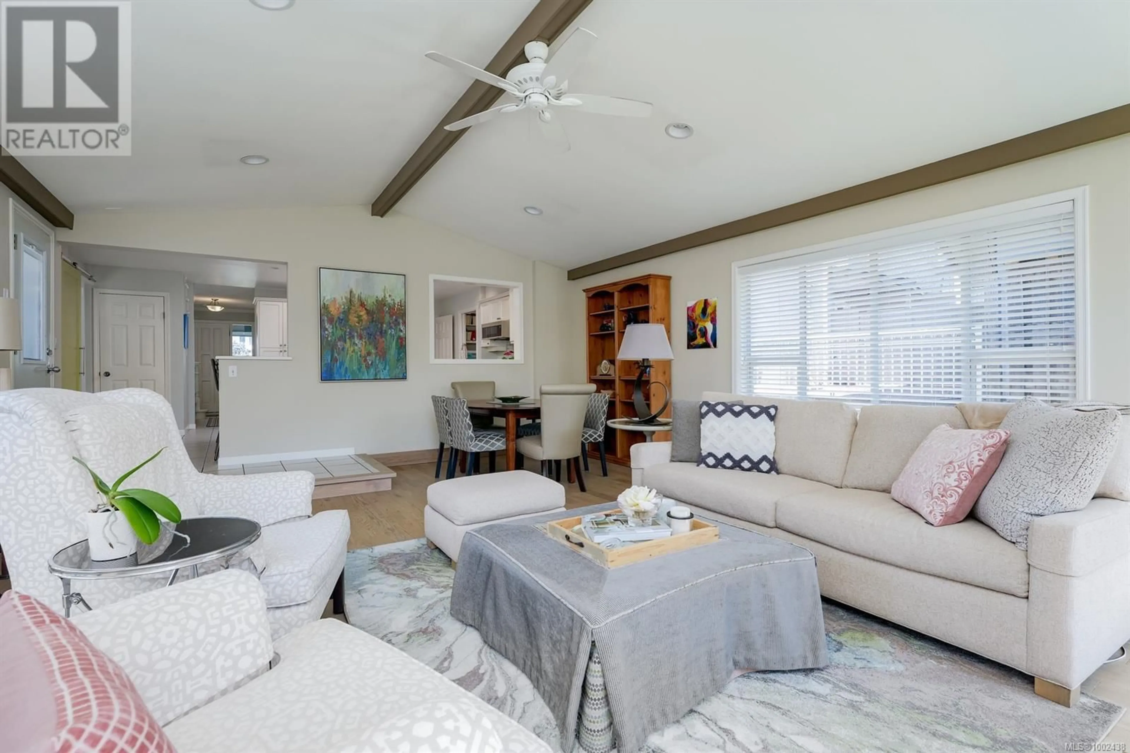 Living room with furniture, unknown for 4204 KEEWATIN PLACE, Saanich British Columbia V8X4L1