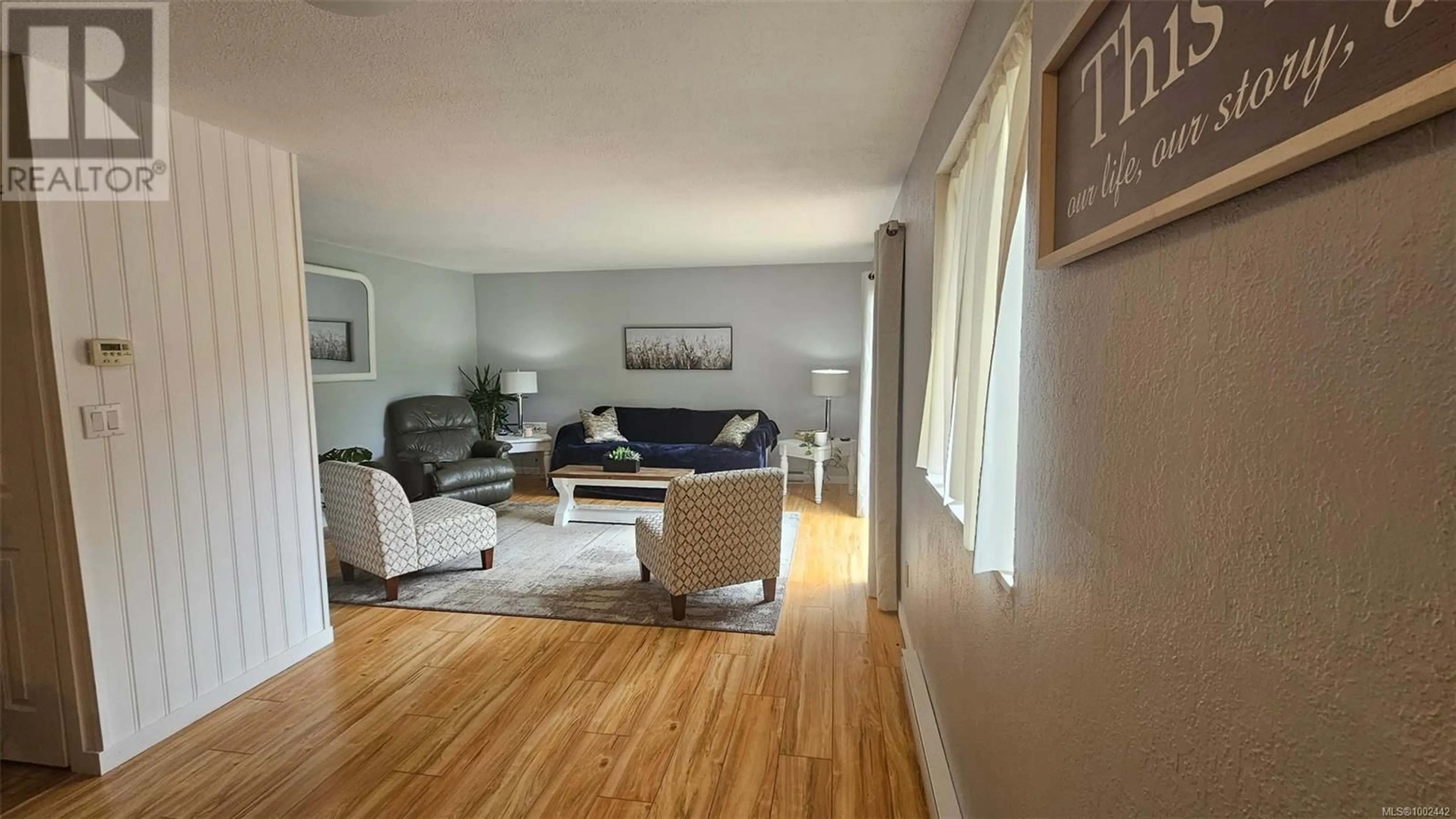 Living room with furniture, wood/laminate floor for 6 - 3208 GIBBINS ROAD, Duncan British Columbia V9L1G8