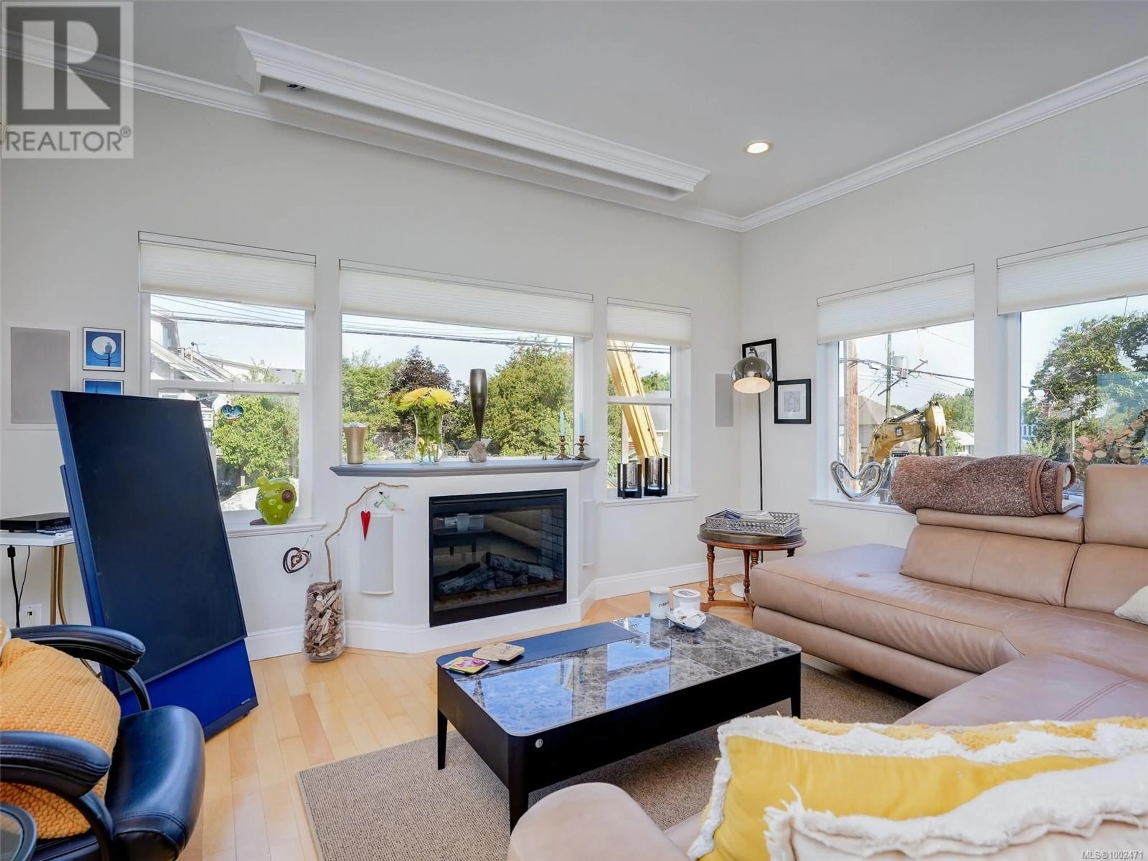 Living room with furniture, unknown for 3 - 9 MOSS STREET, Victoria British Columbia V8V4L7