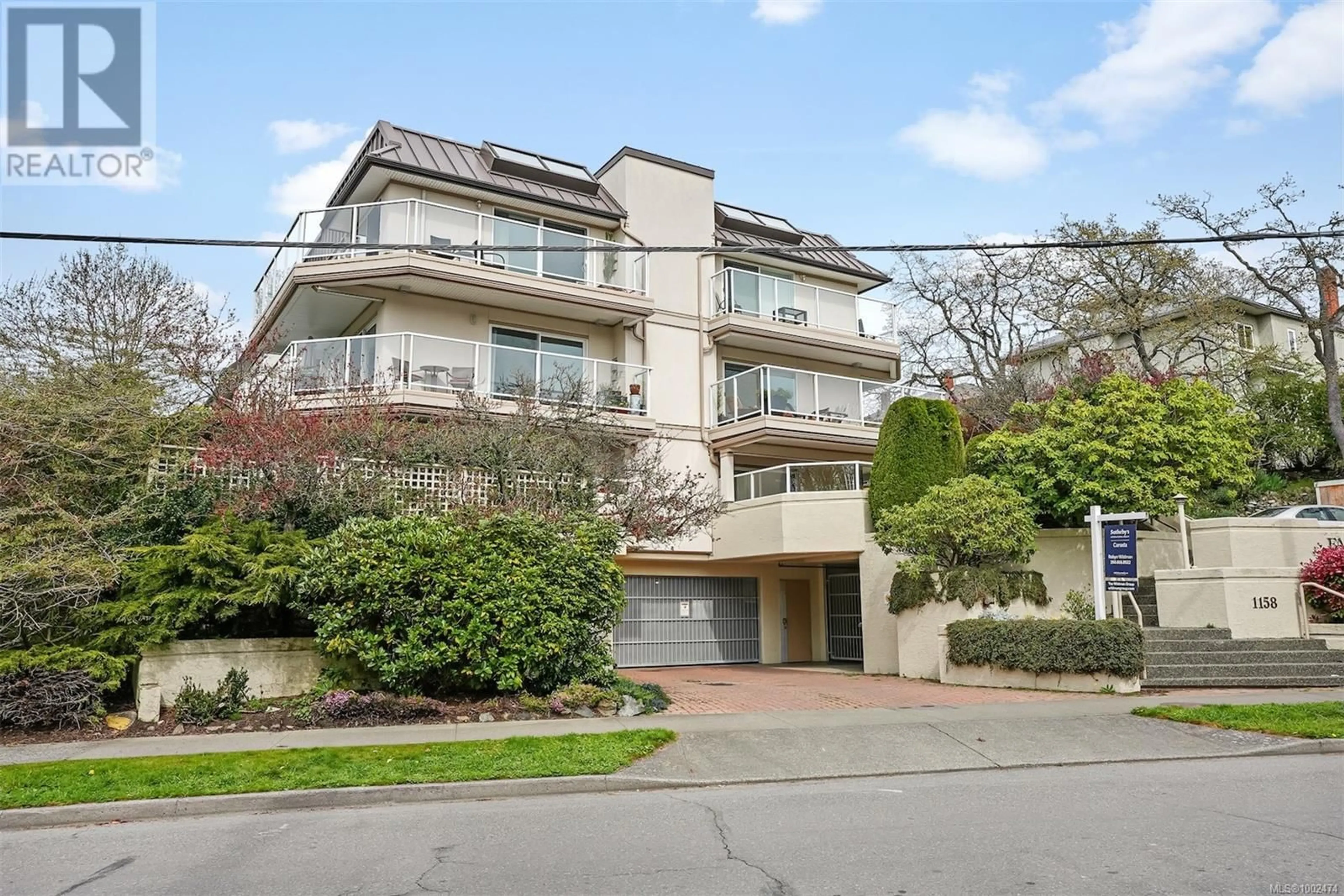 Unknown for 203 - 1158 FAIRFIELD ROAD, Victoria British Columbia V8V3B1