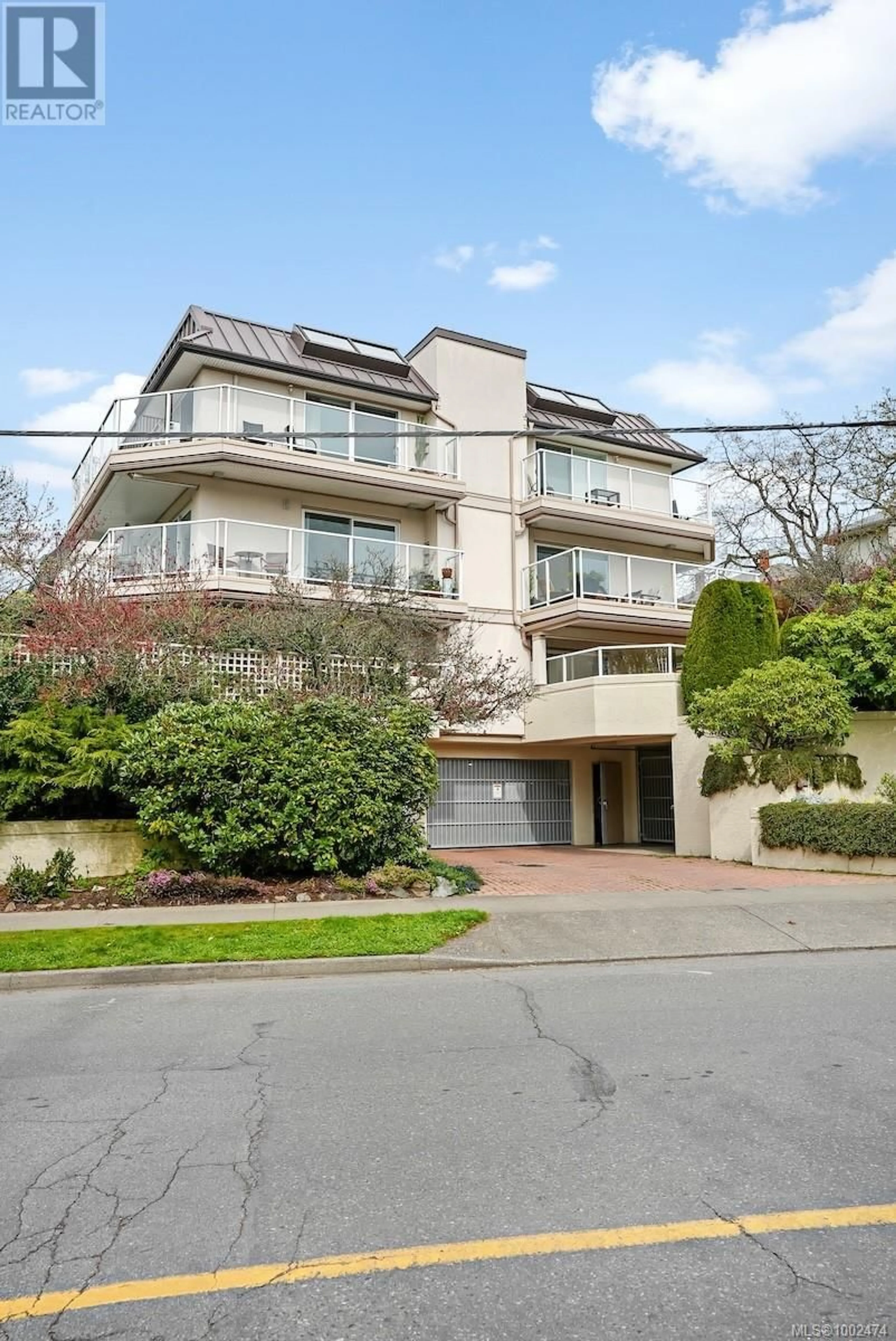 Unknown for 203 - 1158 FAIRFIELD ROAD, Victoria British Columbia V8V3B1