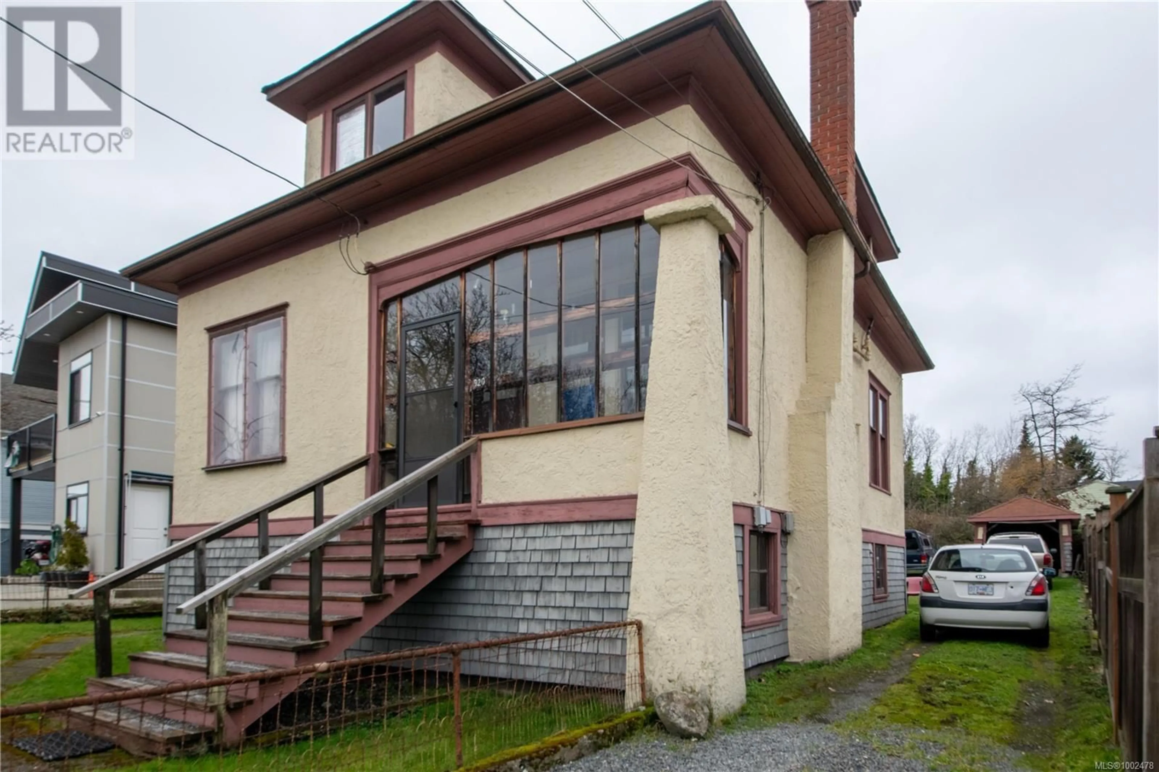 Unknown for 920 CLOVERDALE AVENUE, Saanich British Columbia V8X2T3