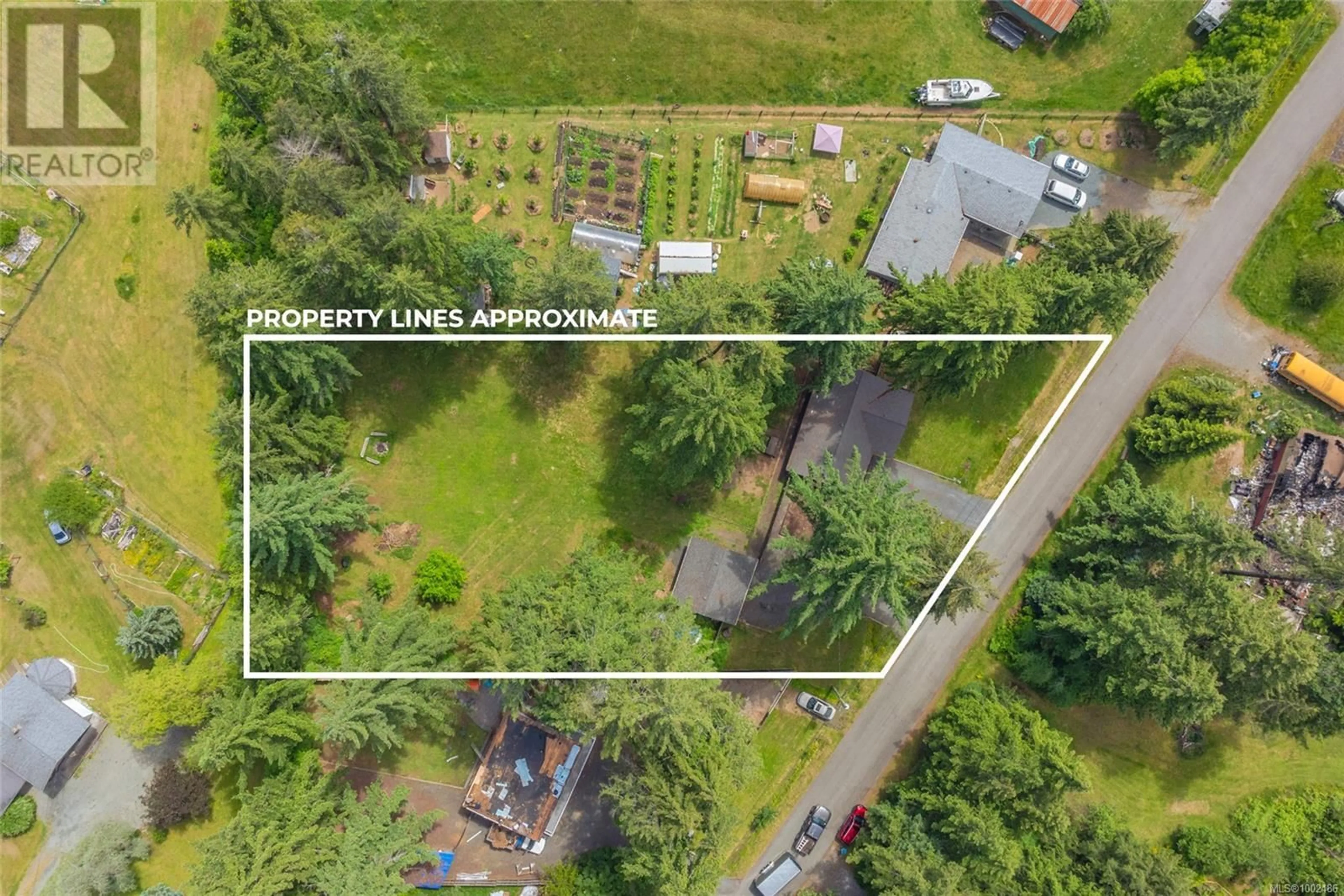 A pic from outside/outdoor area/front of a property/back of a property/a pic from drone, street for 7115 THOMPSON ROAD, Port Alberni British Columbia V9Y8M3