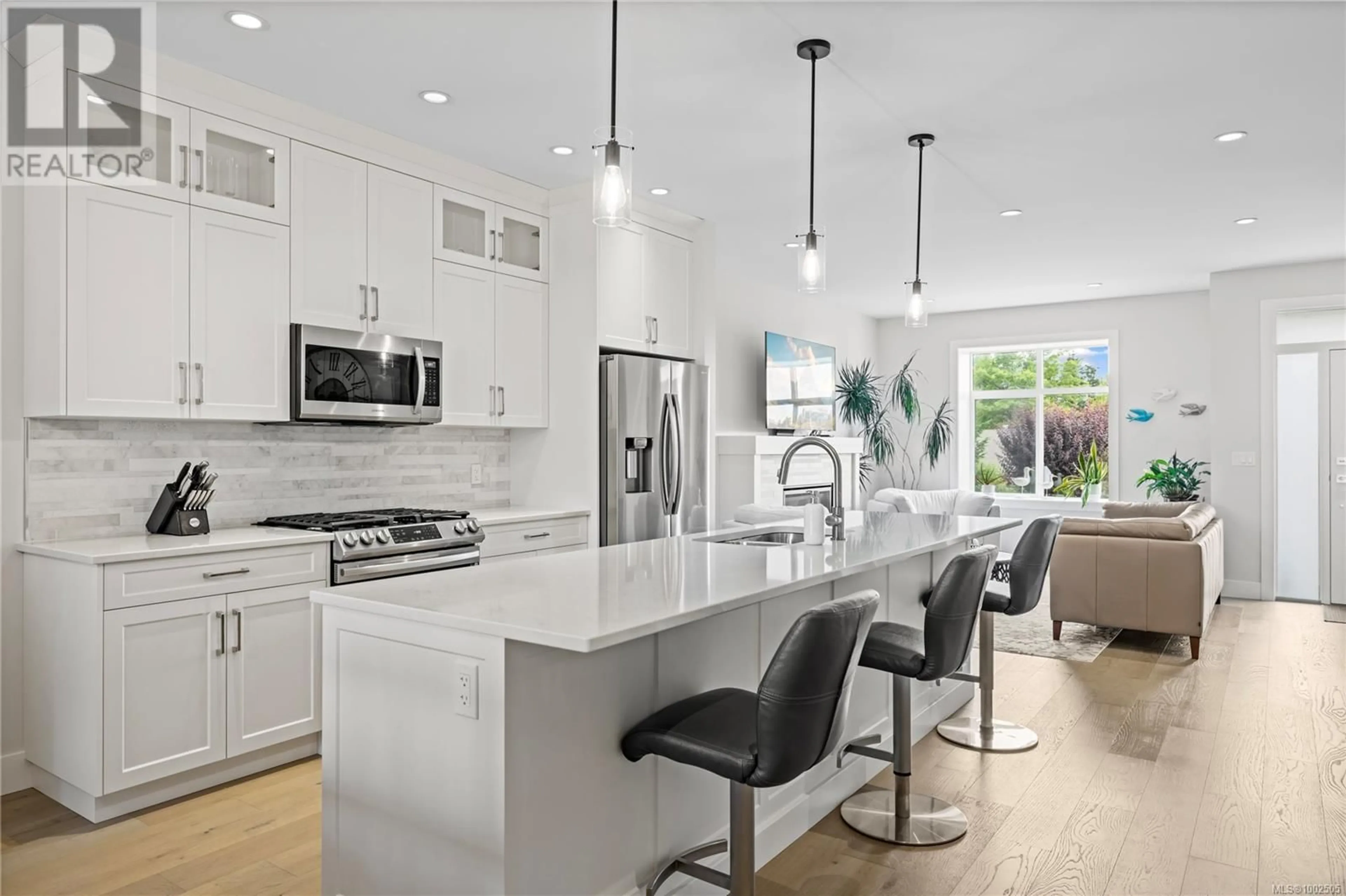 Contemporary kitchen, ceramic/tile floor for 787 BRIARWOOD DRIVE, Parksville British Columbia V9P2P9