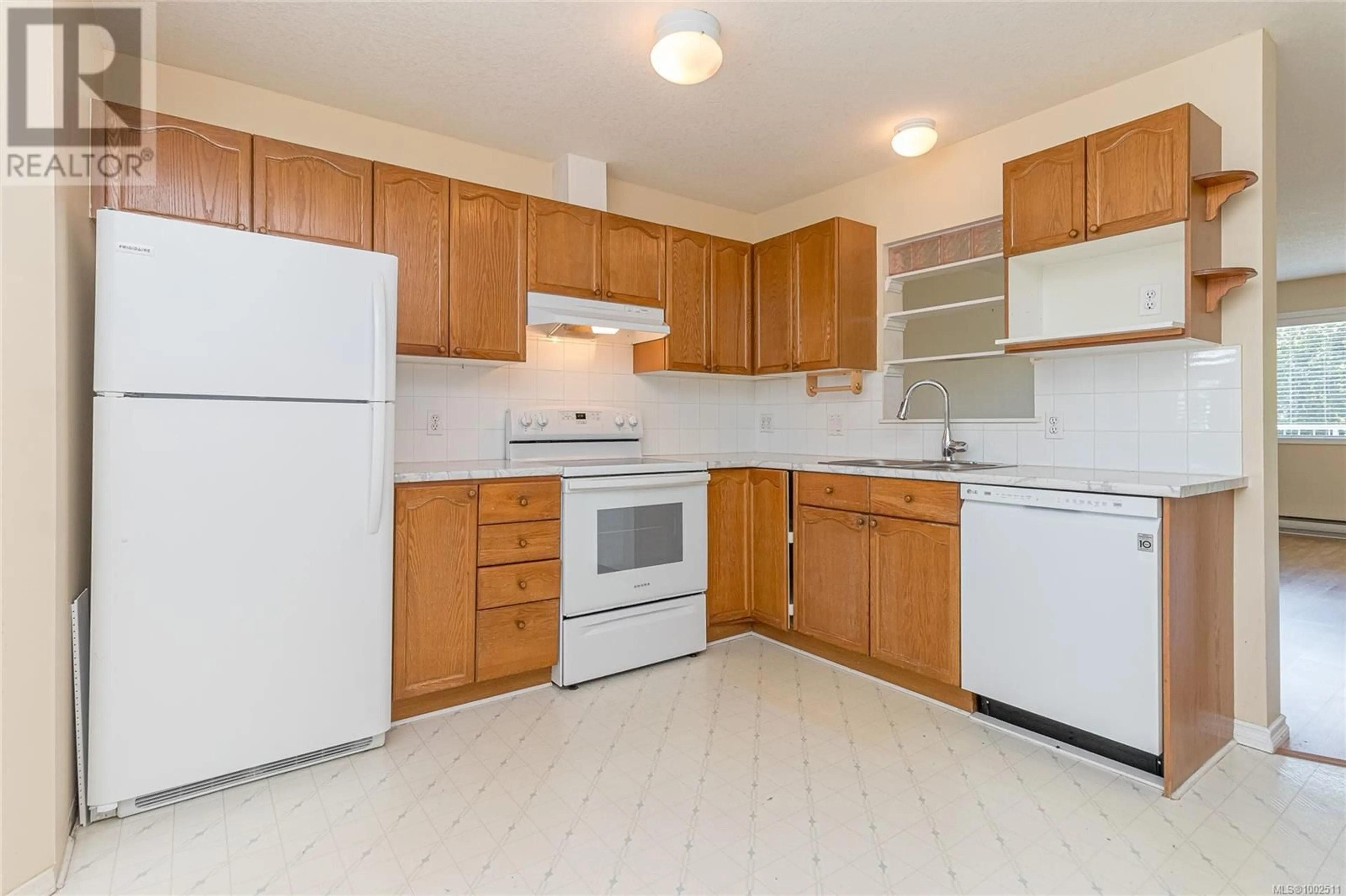 Standard kitchen, unknown for 105 - 219 DOGWOOD DRIVE, Ladysmith British Columbia V9G1S9