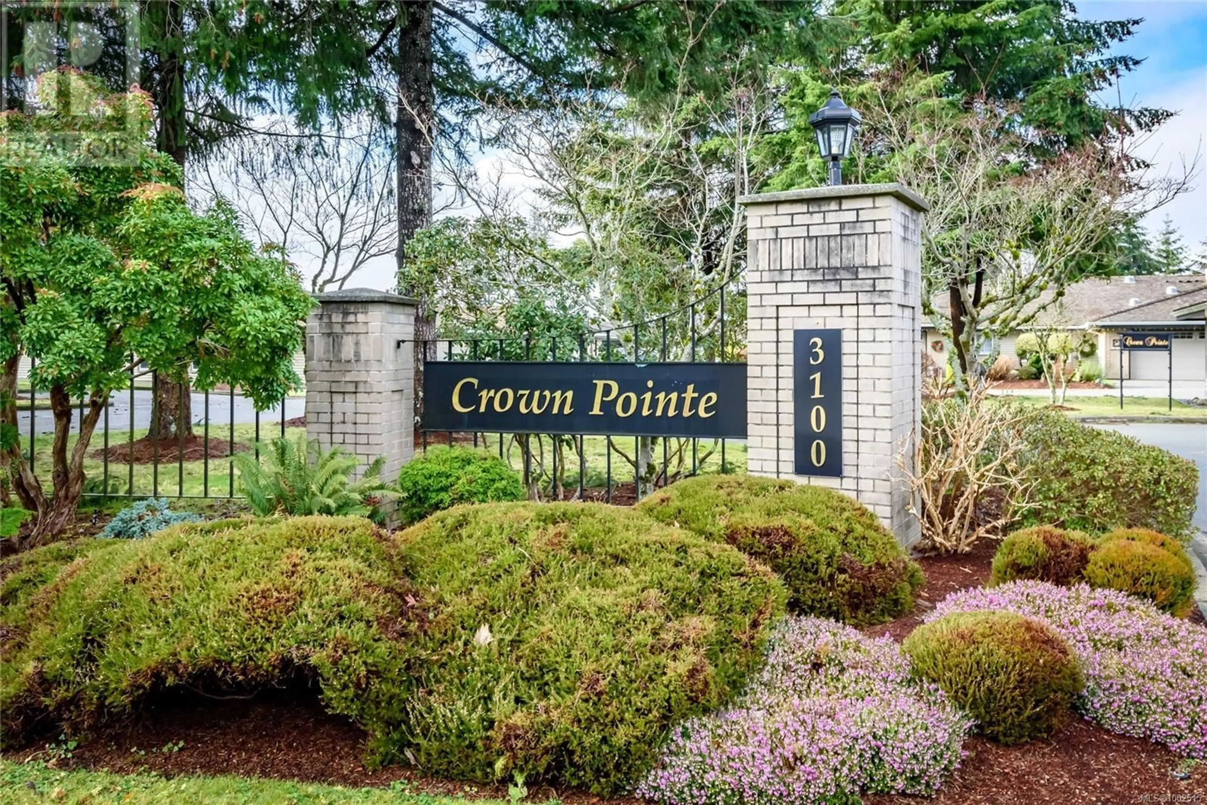 Indoor foyer for 19 - 3100 KENSINGTON CRESCENT, Courtenay British Columbia V9N8Z9