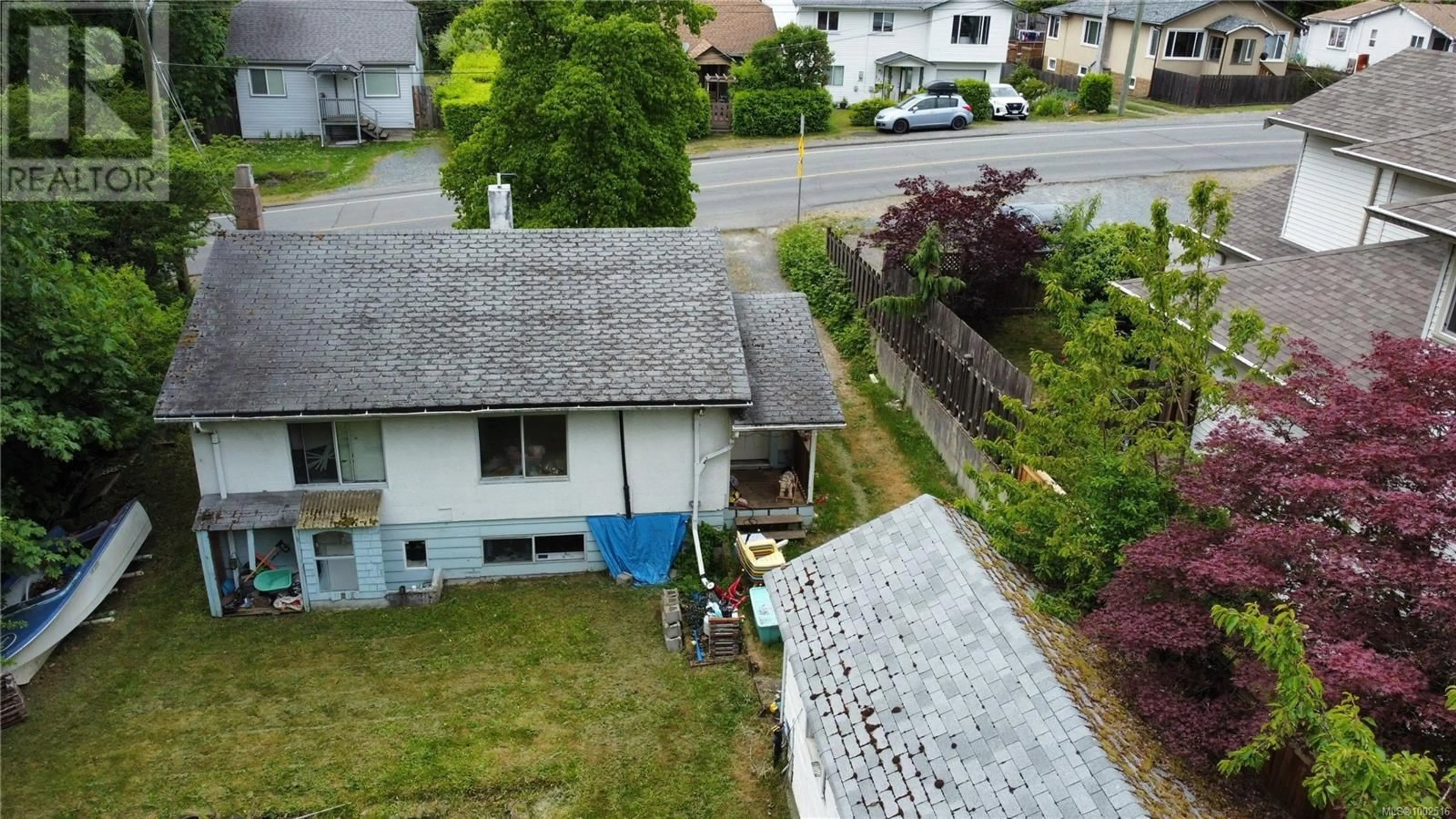 A pic from outside/outdoor area/front of a property/back of a property/a pic from drone, street for 720 PARK AVENUE, Nanaimo British Columbia V9R4H7