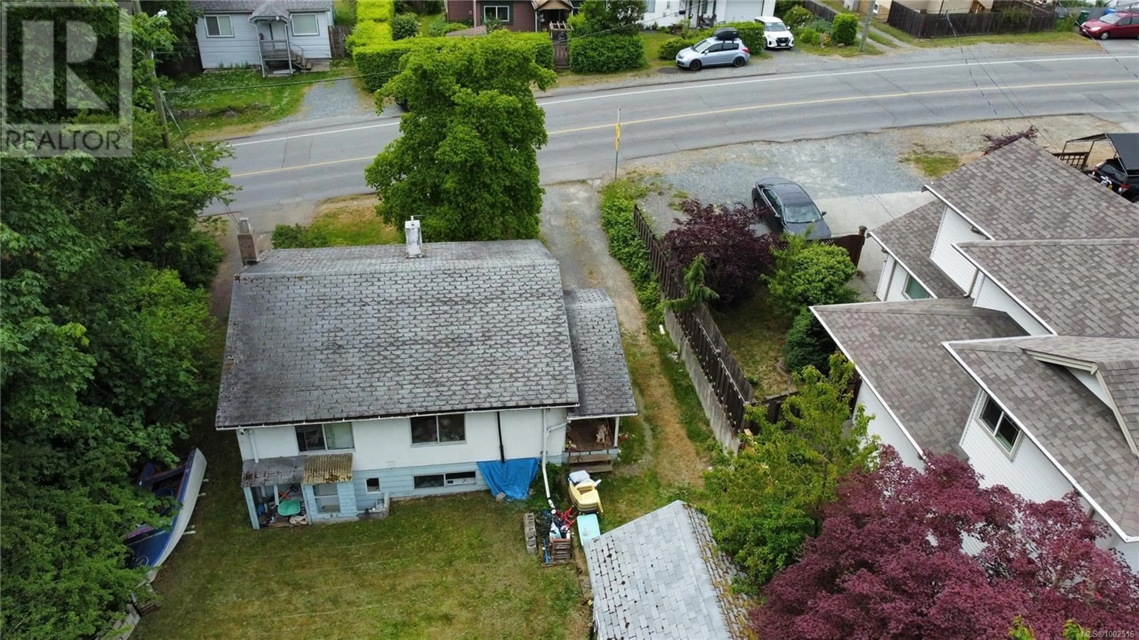 A pic from outside/outdoor area/front of a property/back of a property/a pic from drone, street for 720 PARK AVENUE, Nanaimo British Columbia V9R4H7