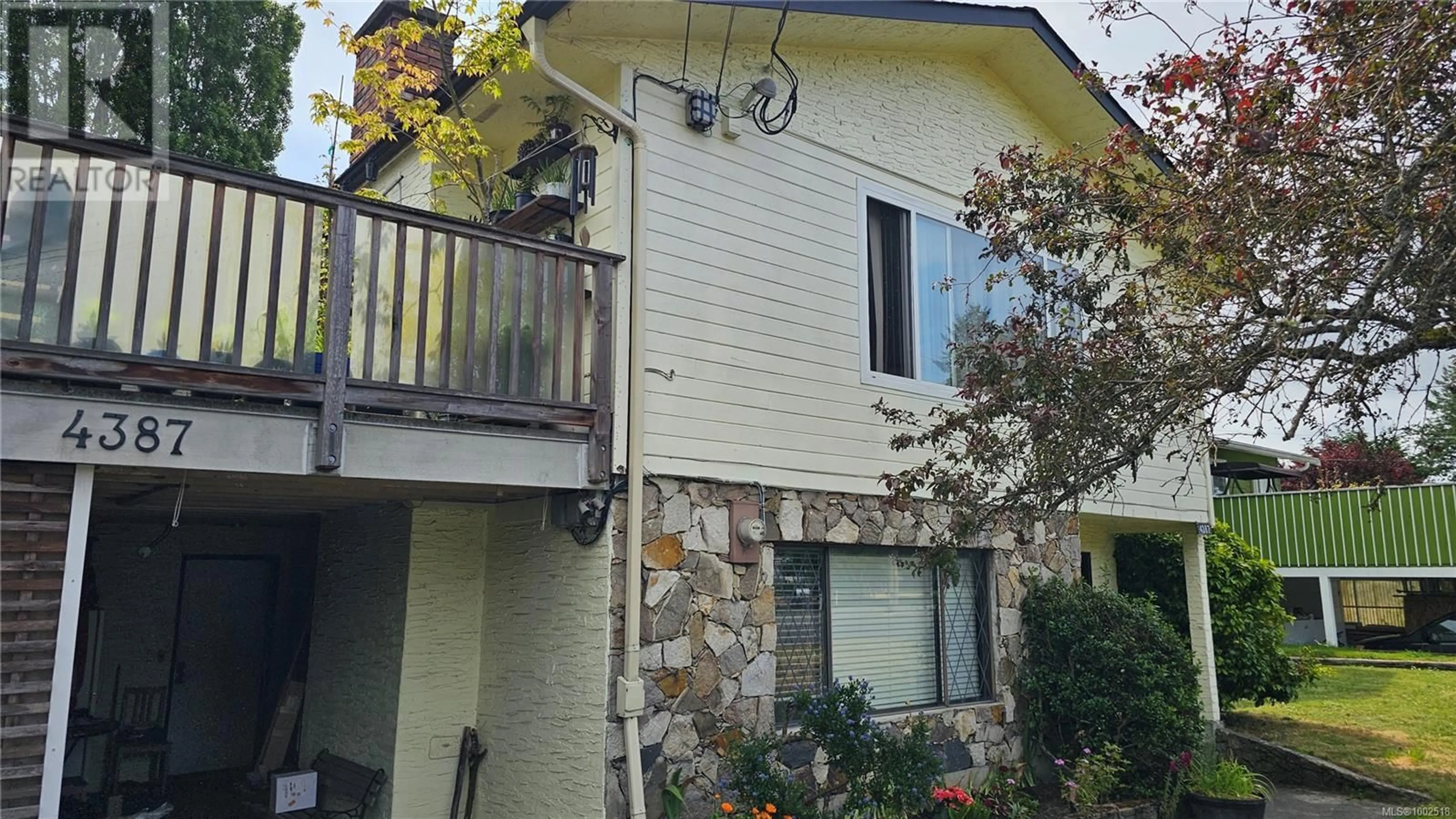 Patio, unknown for 4387 MAJESTIC DRIVE, Saanich British Columbia V8N3H4