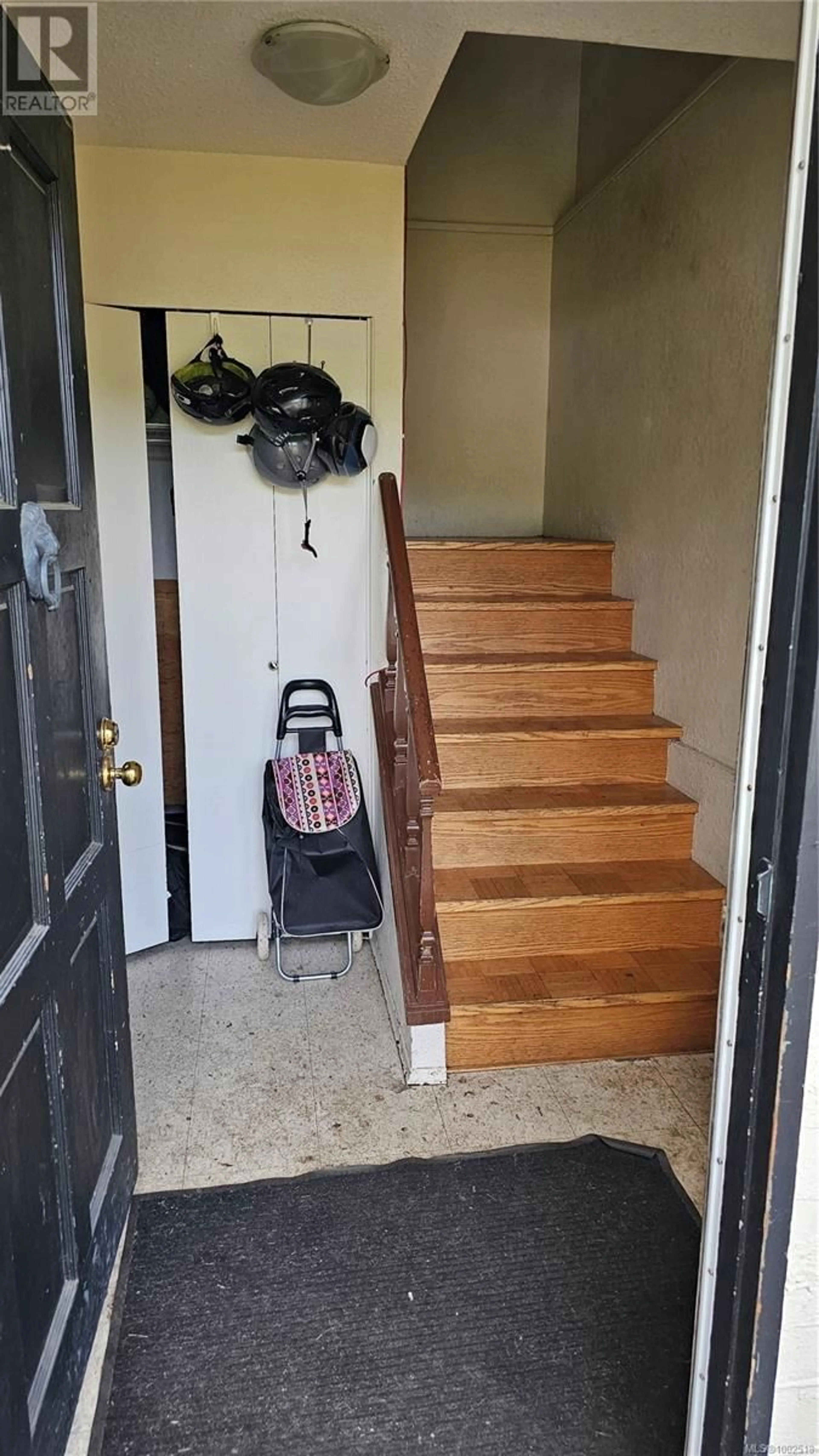 Unknown for 4387 MAJESTIC DRIVE, Saanich British Columbia V8N3H4
