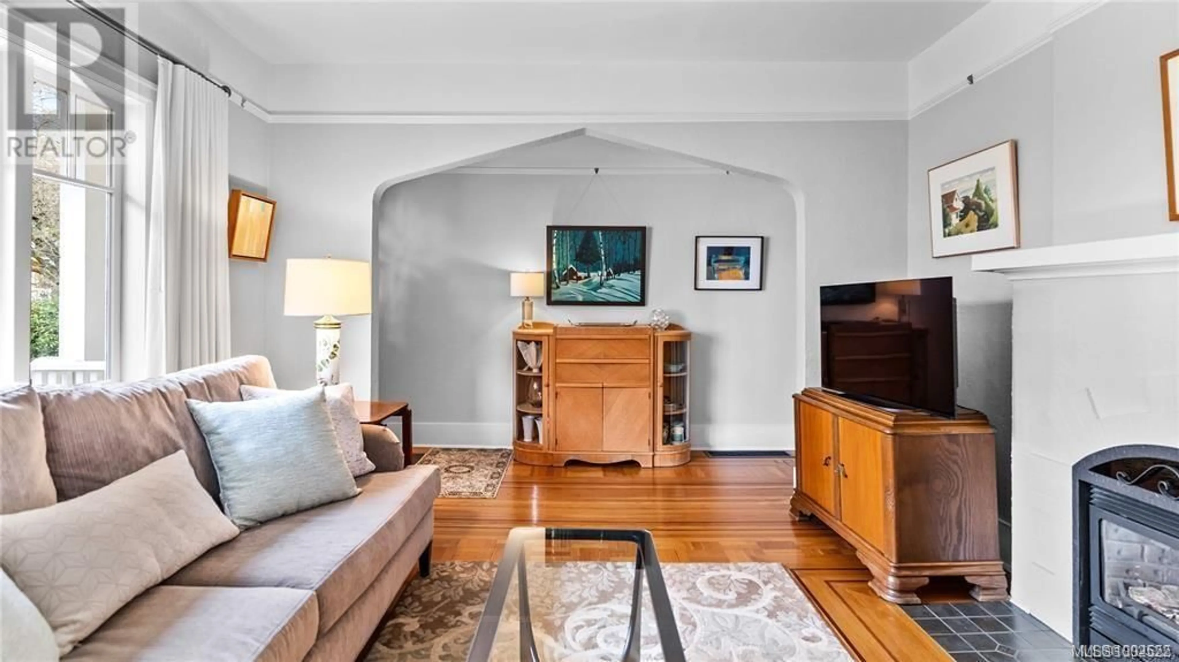 Living room with furniture, unknown for 3358 COOK STREET, Saanich British Columbia V8X1A8
