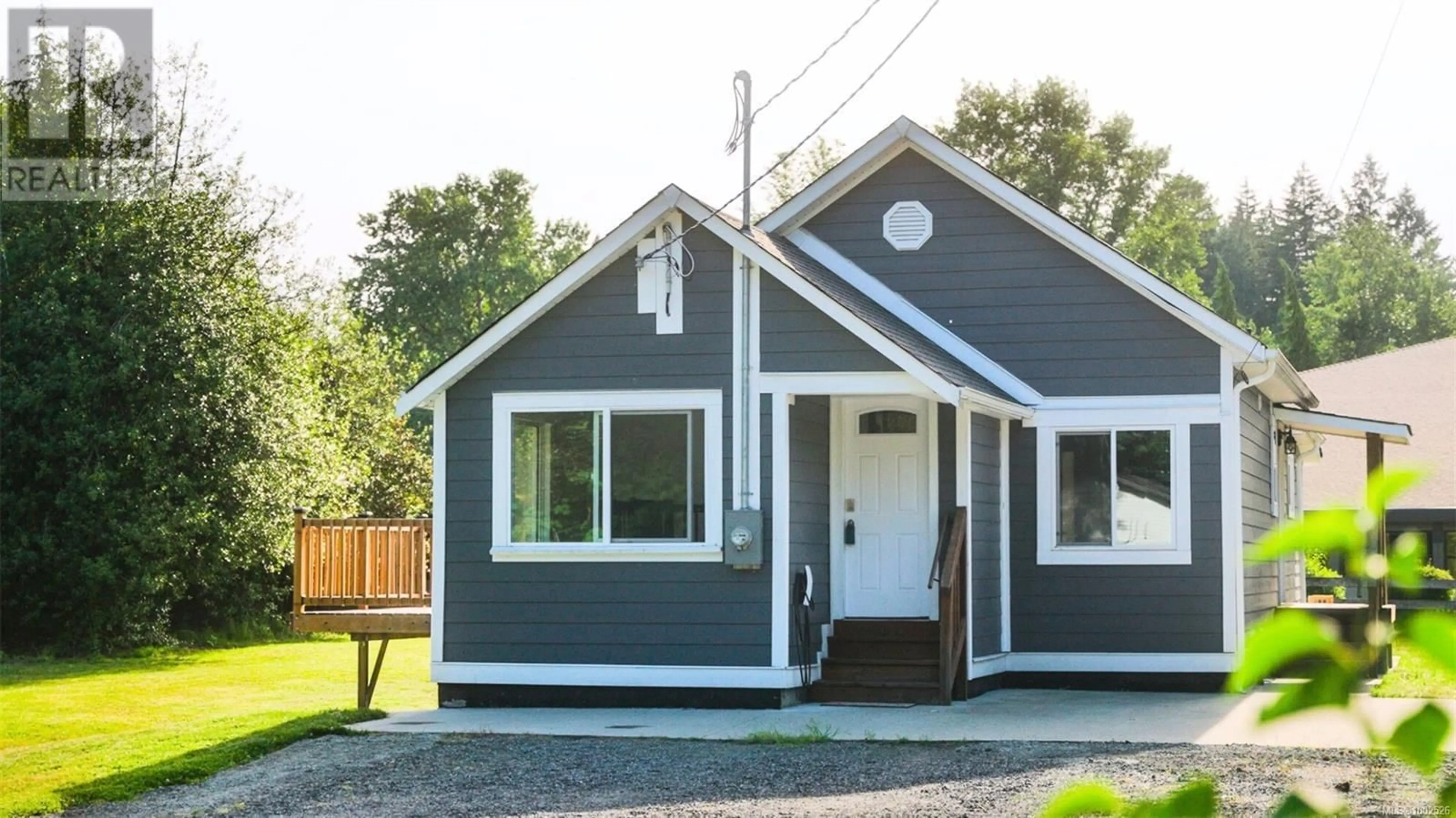 Home with vinyl exterior material, street for 3161 ANGUS ROAD, Cassidy British Columbia V0R1H0