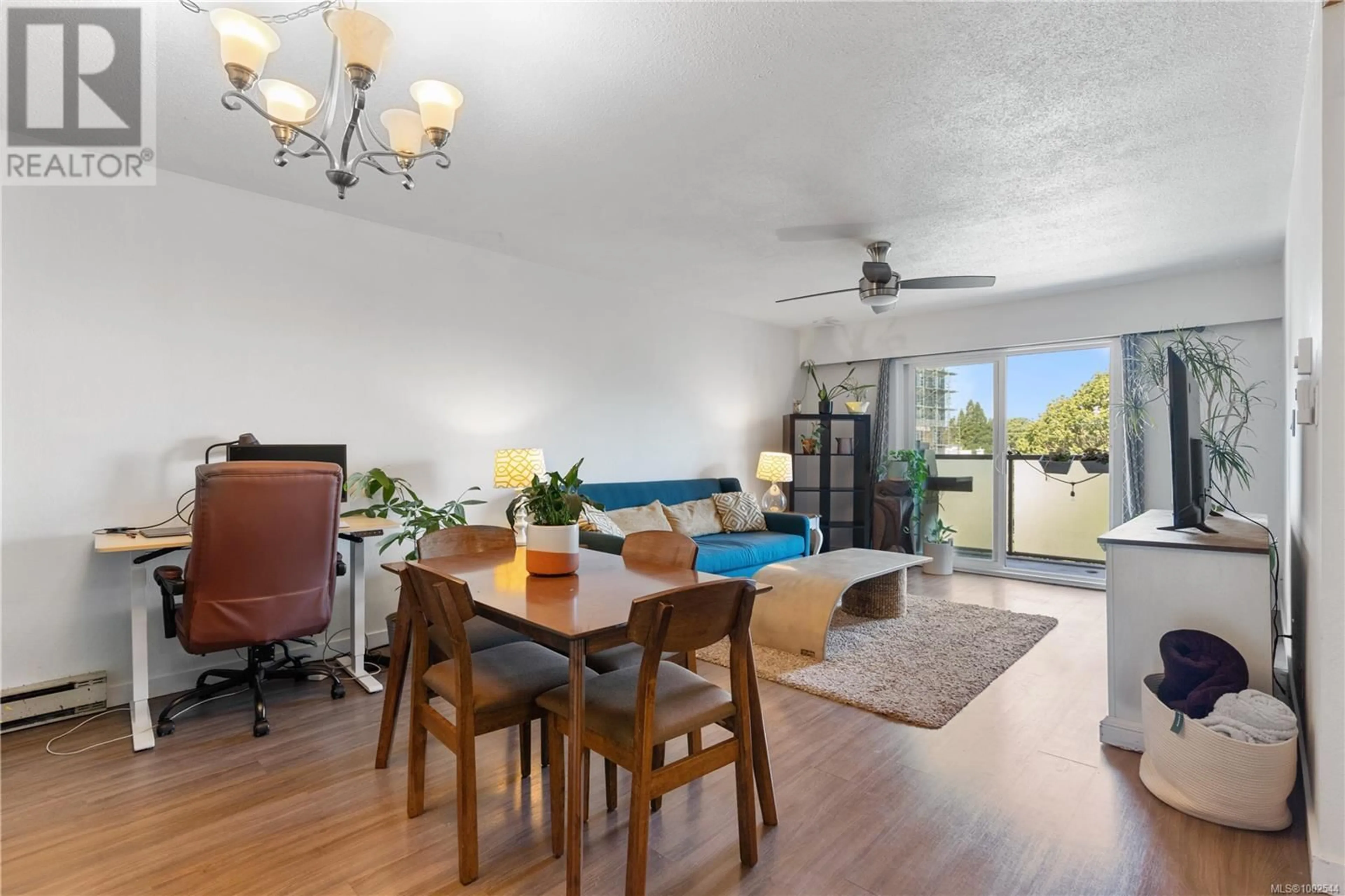 Living room with furniture, unknown for 303 - 848 ESQUIMALT ROAD, Esquimalt British Columbia V9A6W9