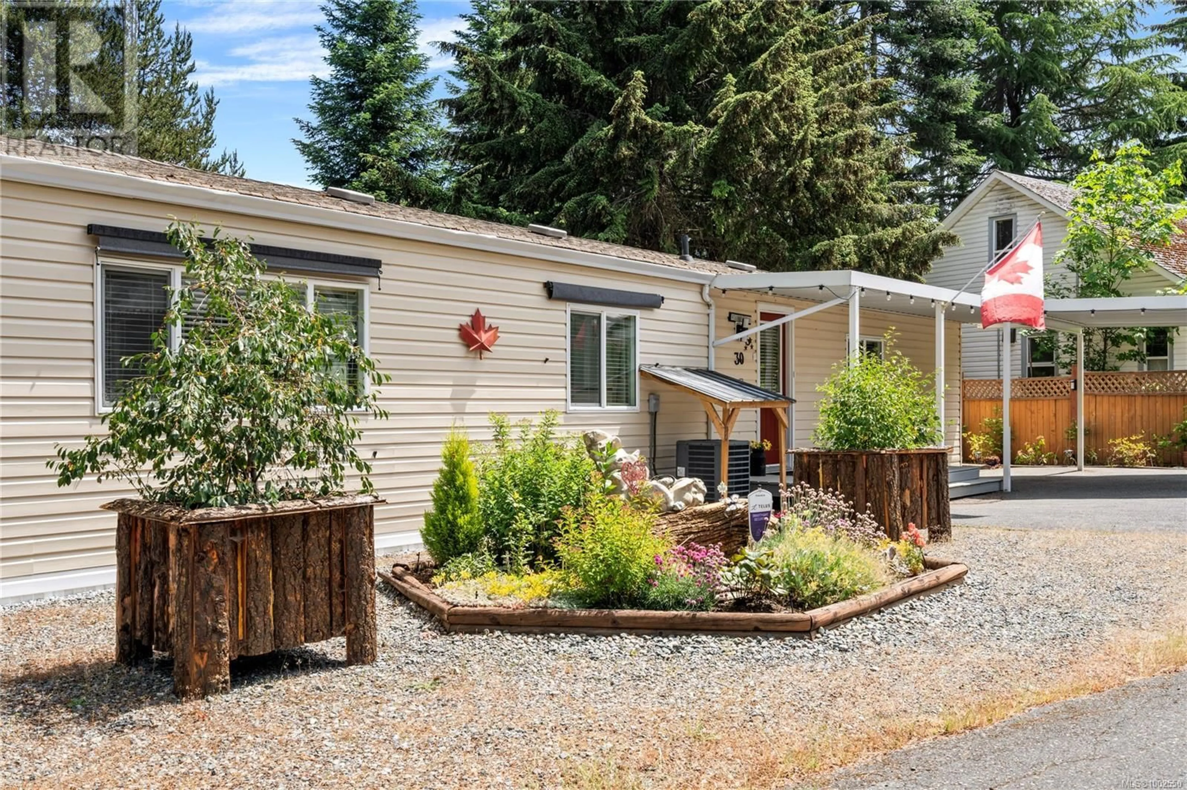 Home with vinyl exterior material, unknown for 30 - 5150 CHRISTIE ROAD, Ladysmith British Columbia V9G1J2