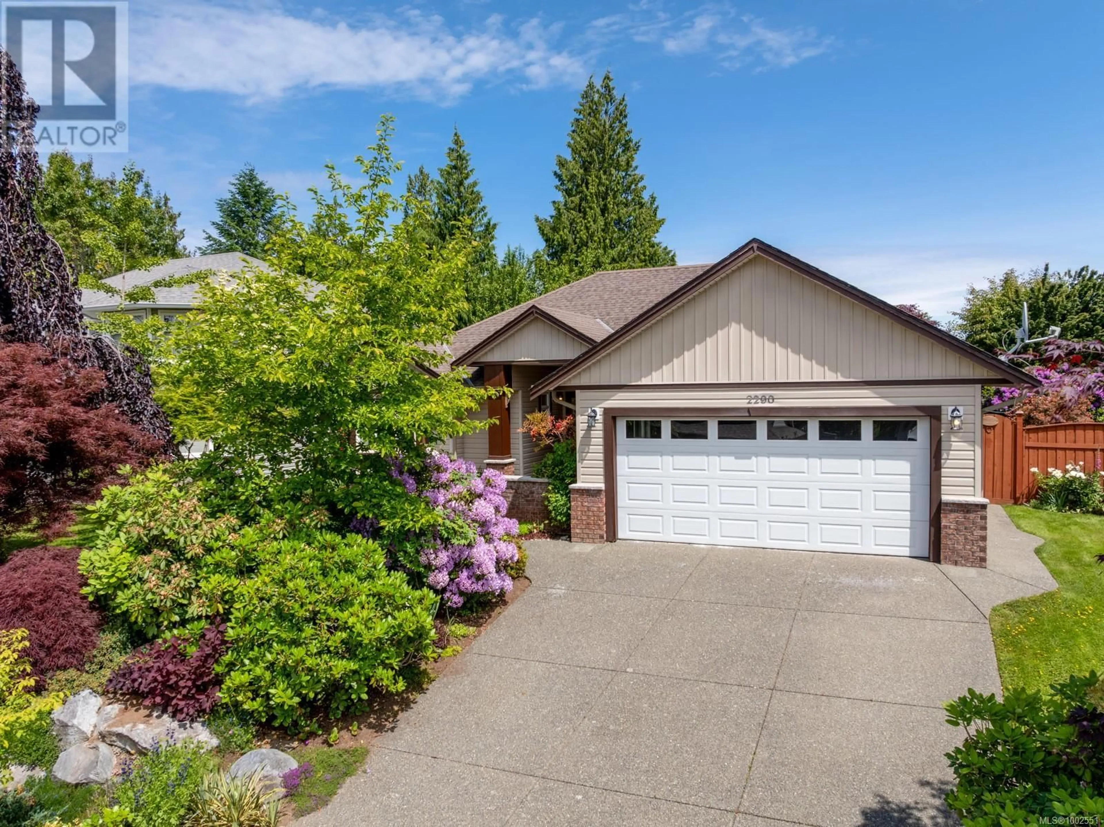 Home with vinyl exterior material, street for 2290 STIRLING CRESCENT, Courtenay British Columbia V9N9W6