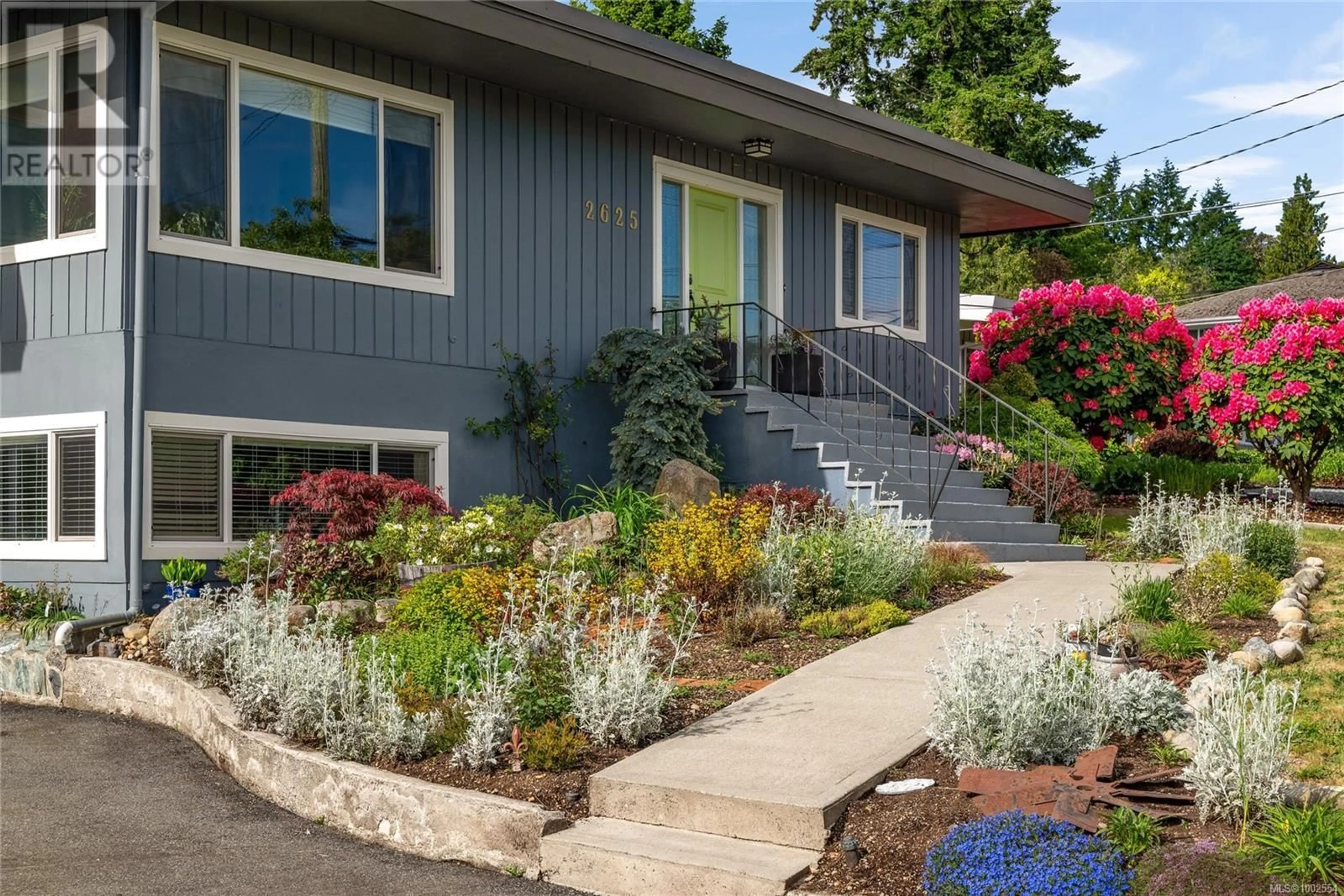 Home with vinyl exterior material, street for 2625 LYNBURN CRESCENT, Nanaimo British Columbia V9S3T7