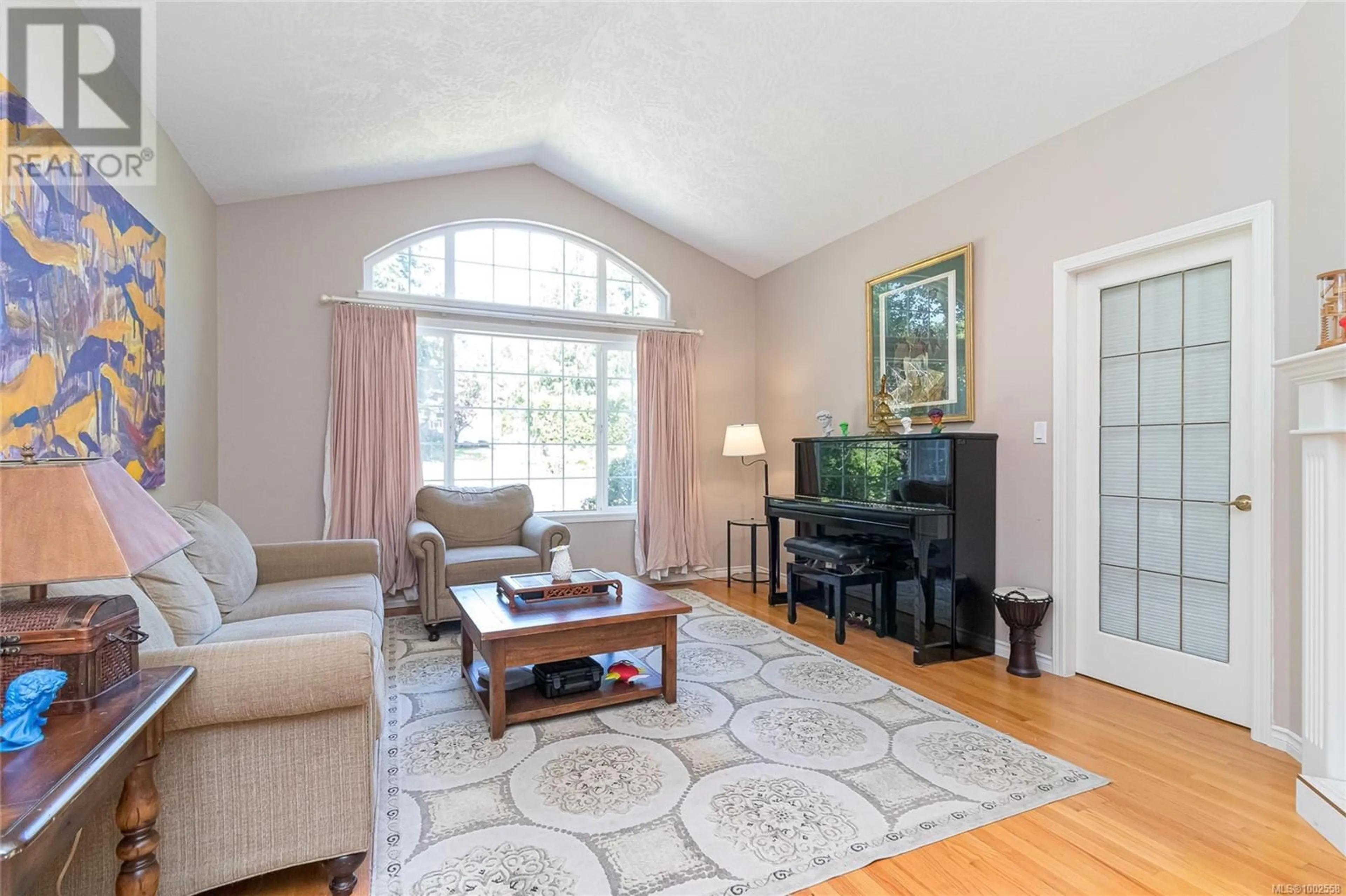 Living room with furniture, unknown for 2549 ANNABERN CRESCENT, Saanich British Columbia V8N5E9