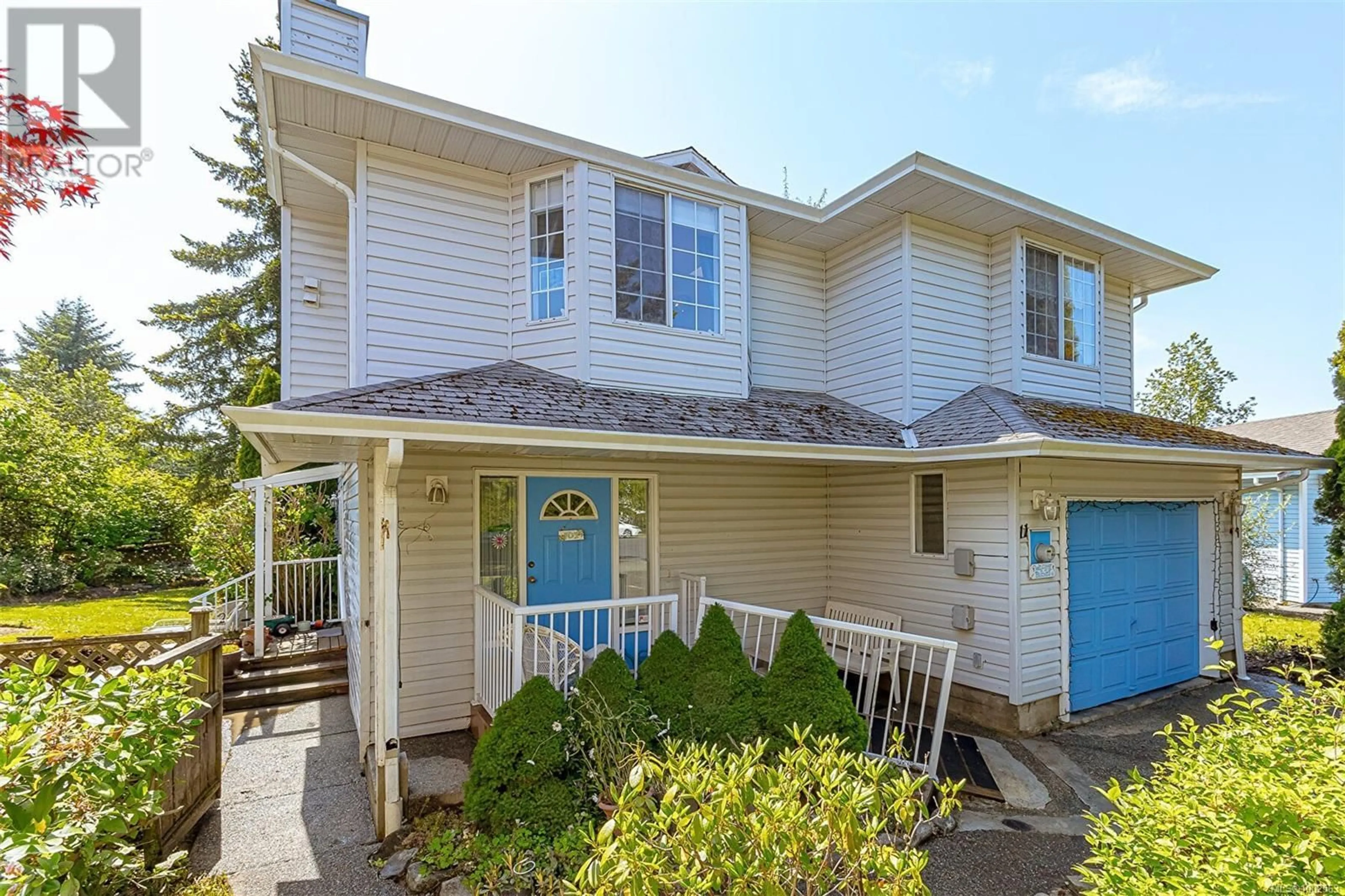 Home with vinyl exterior material, street for 11 - 6766 CENTRAL SAANICH ROAD, Central Saanich British Columbia V8Z7E1