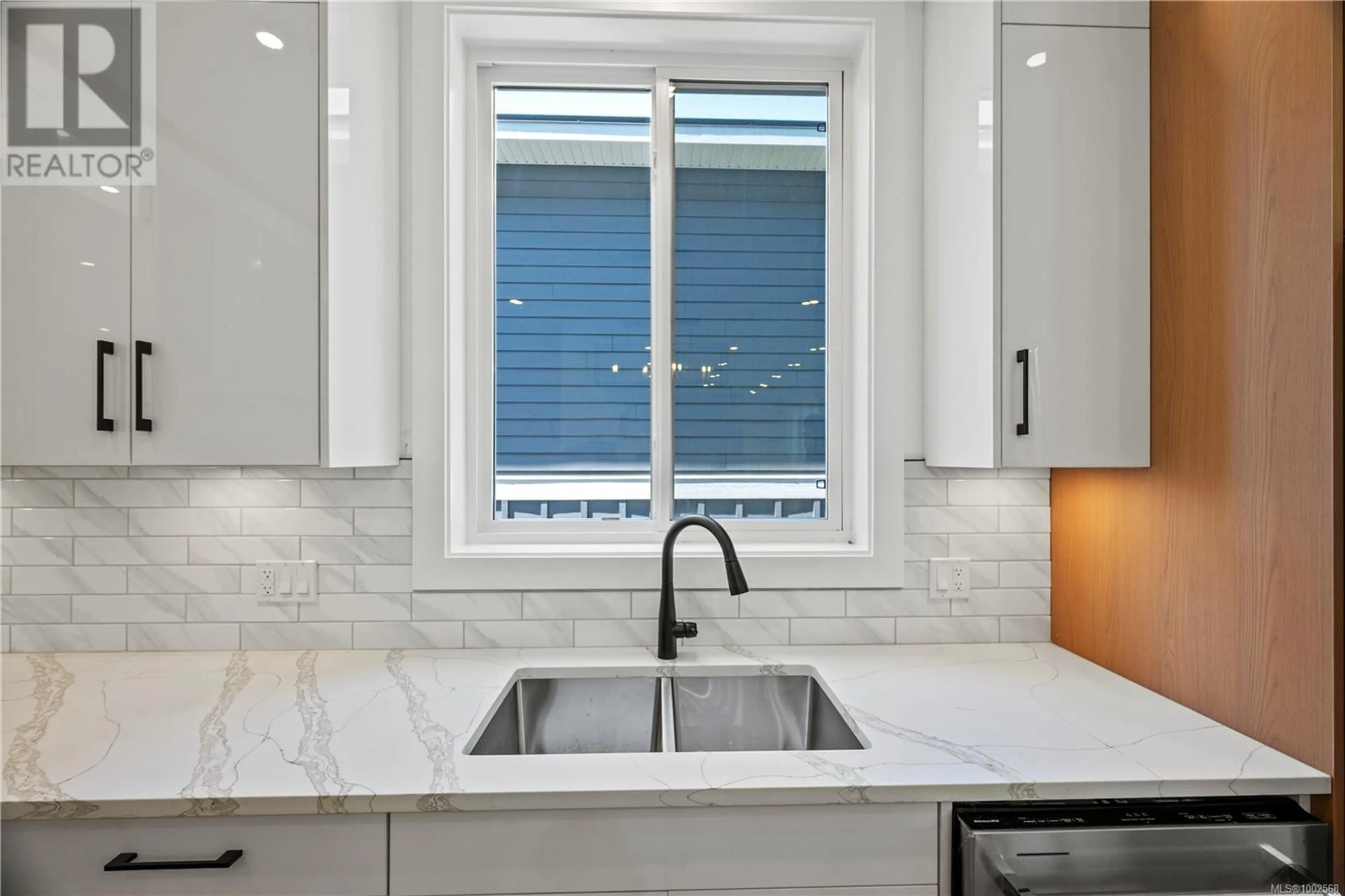 Contemporary kitchen, ceramic/tile floor for 216 LONE OAK PLACE, Langford British Columbia V9B5N2