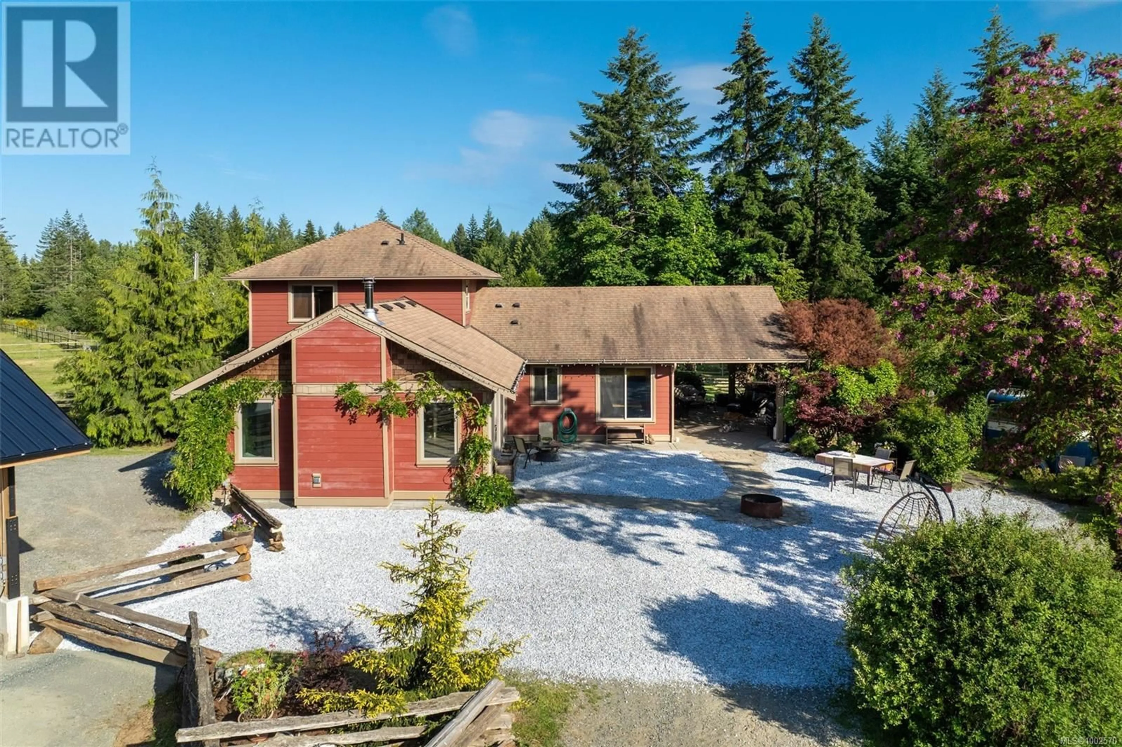 A pic from outside/outdoor area/front of a property/back of a property/a pic from drone, unknown for 3700 HANKINS ROAD, Duncan British Columbia V9L6T2