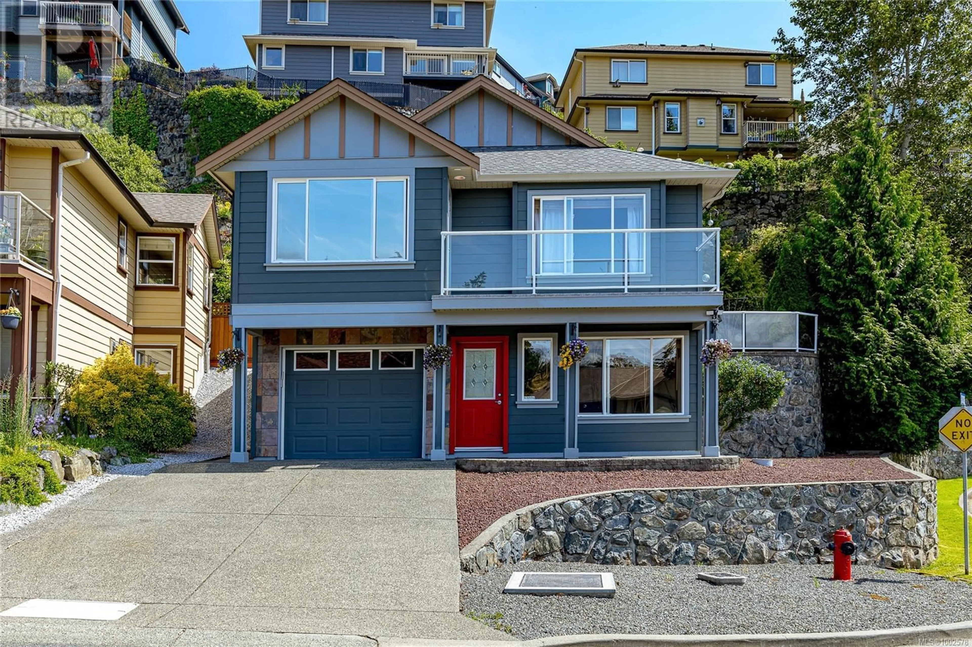 Home with vinyl exterior material, street for 629 KINGSVIEW RIDGE, Langford British Columbia V9B6T5