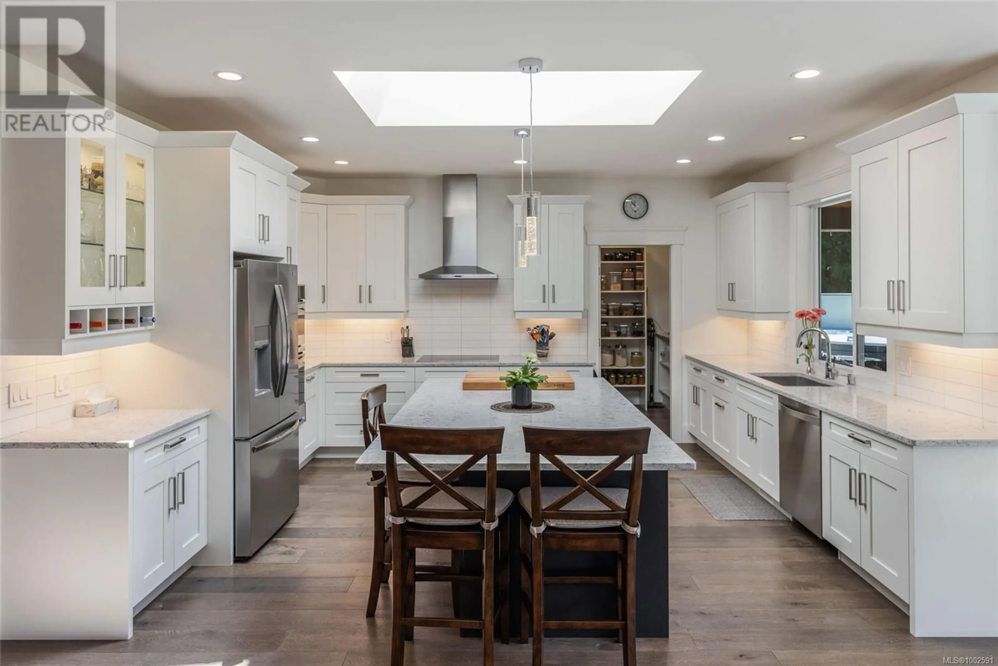 Open concept kitchen, unknown for 620 FERN ROAD EAST, Qualicum Beach British Columbia V9K1M4