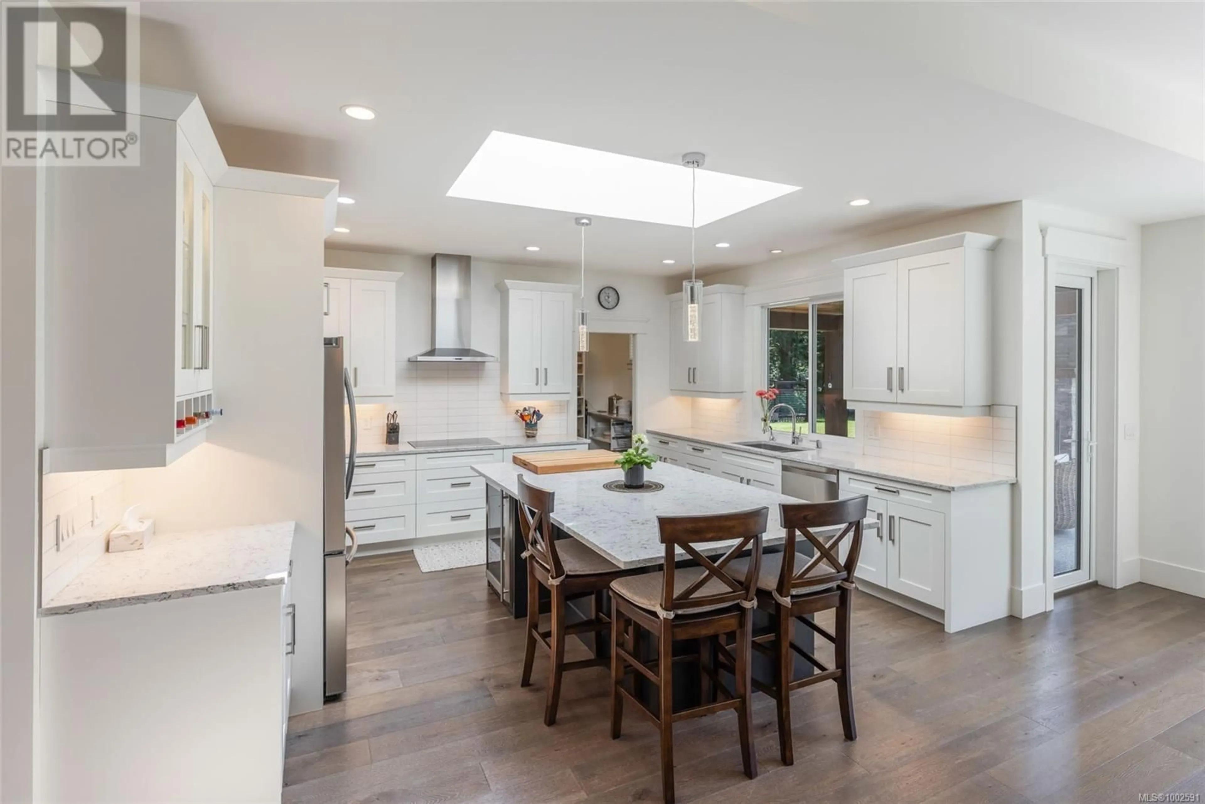 Open concept kitchen, unknown for 620 FERN ROAD EAST, Qualicum Beach British Columbia V9K1M4