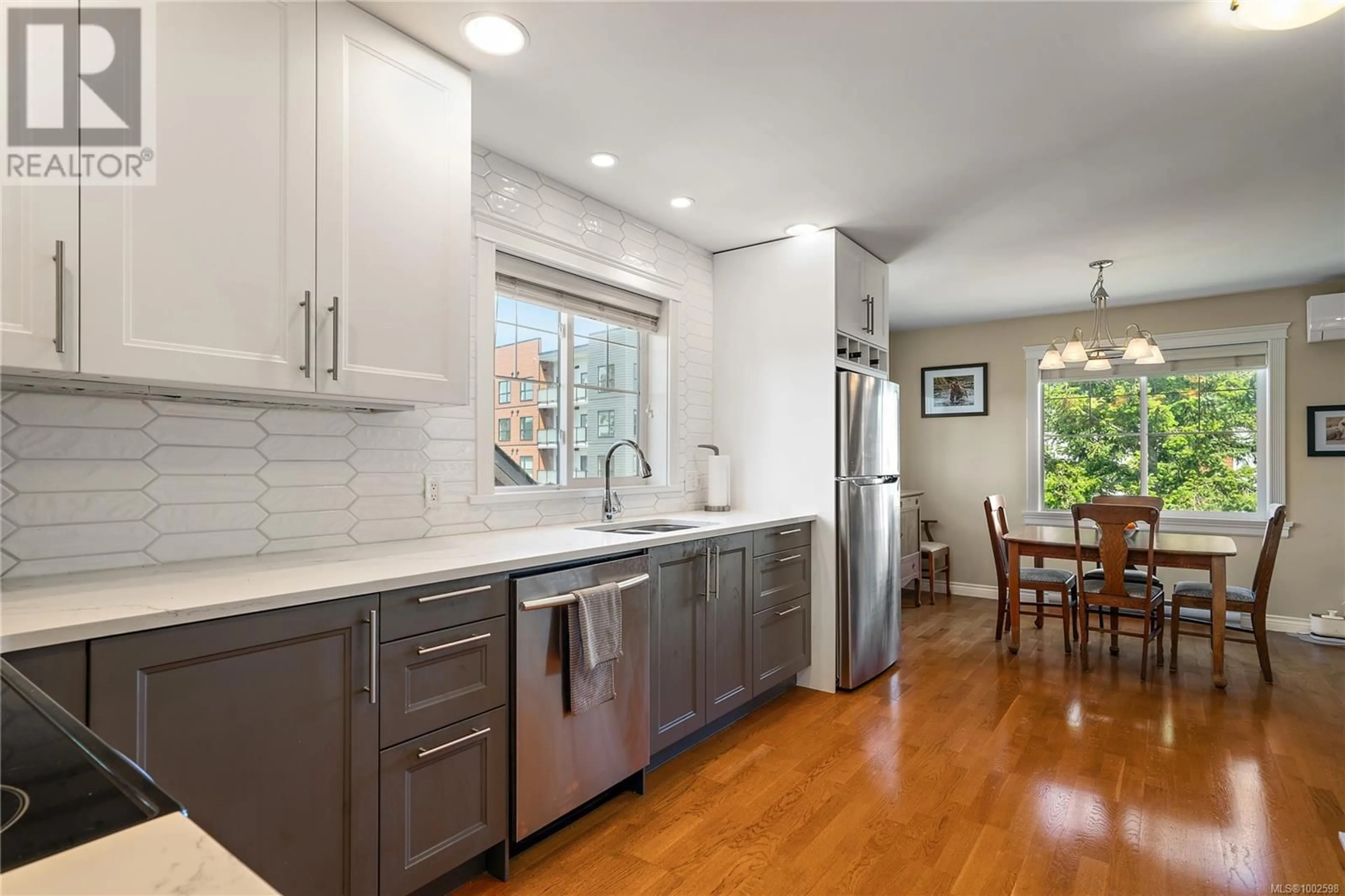 Open concept kitchen, ceramic/tile floor for 106 - 2678 WINSTER ROAD, Langford British Columbia V9B3R8