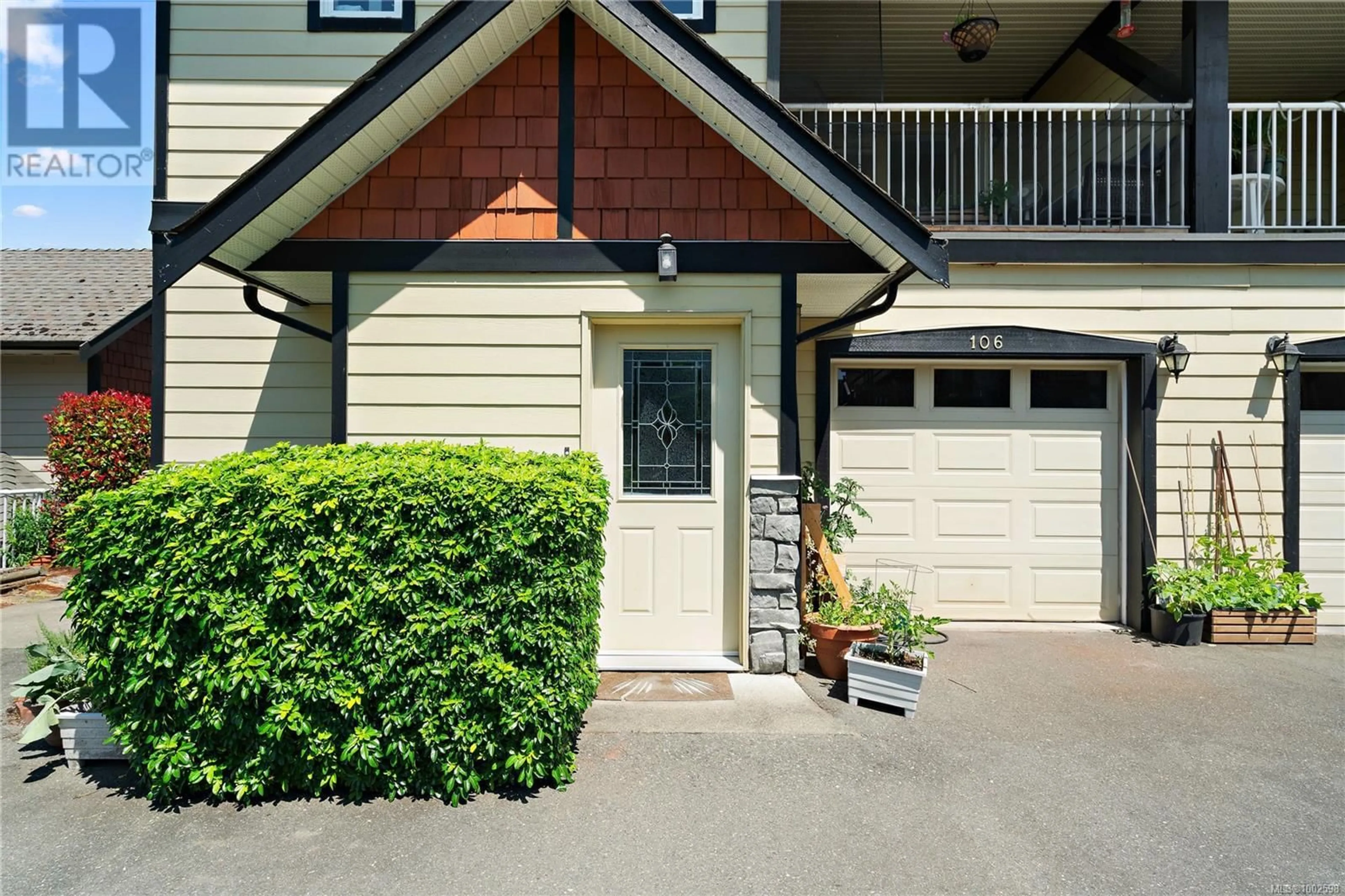 Home with vinyl exterior material, street for 106 - 2678 WINSTER ROAD, Langford British Columbia V9B3R8