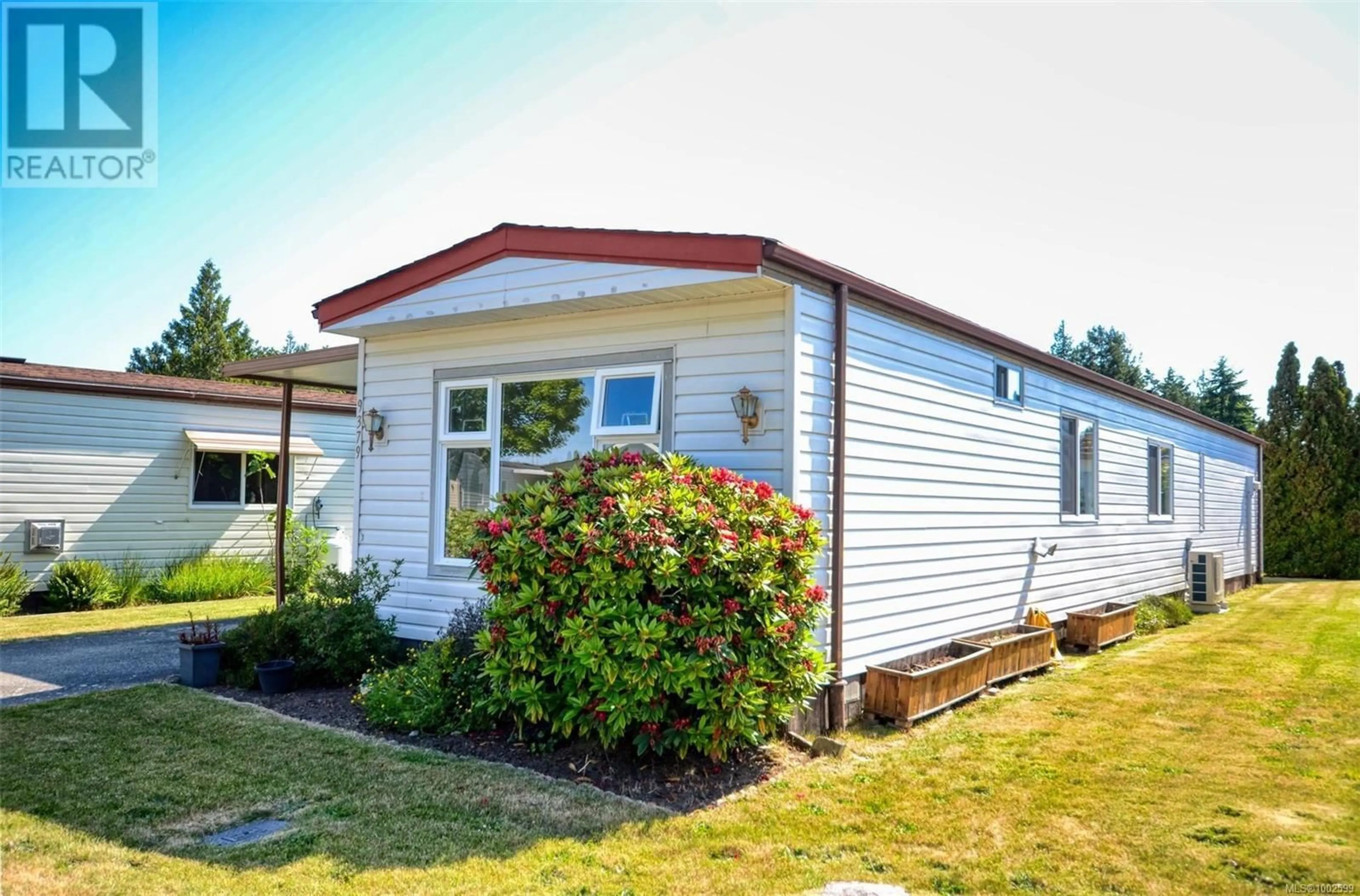 Home with vinyl exterior material, street for 9379 BROOKWOOD DRIVE, Sidney British Columbia V8L4H1