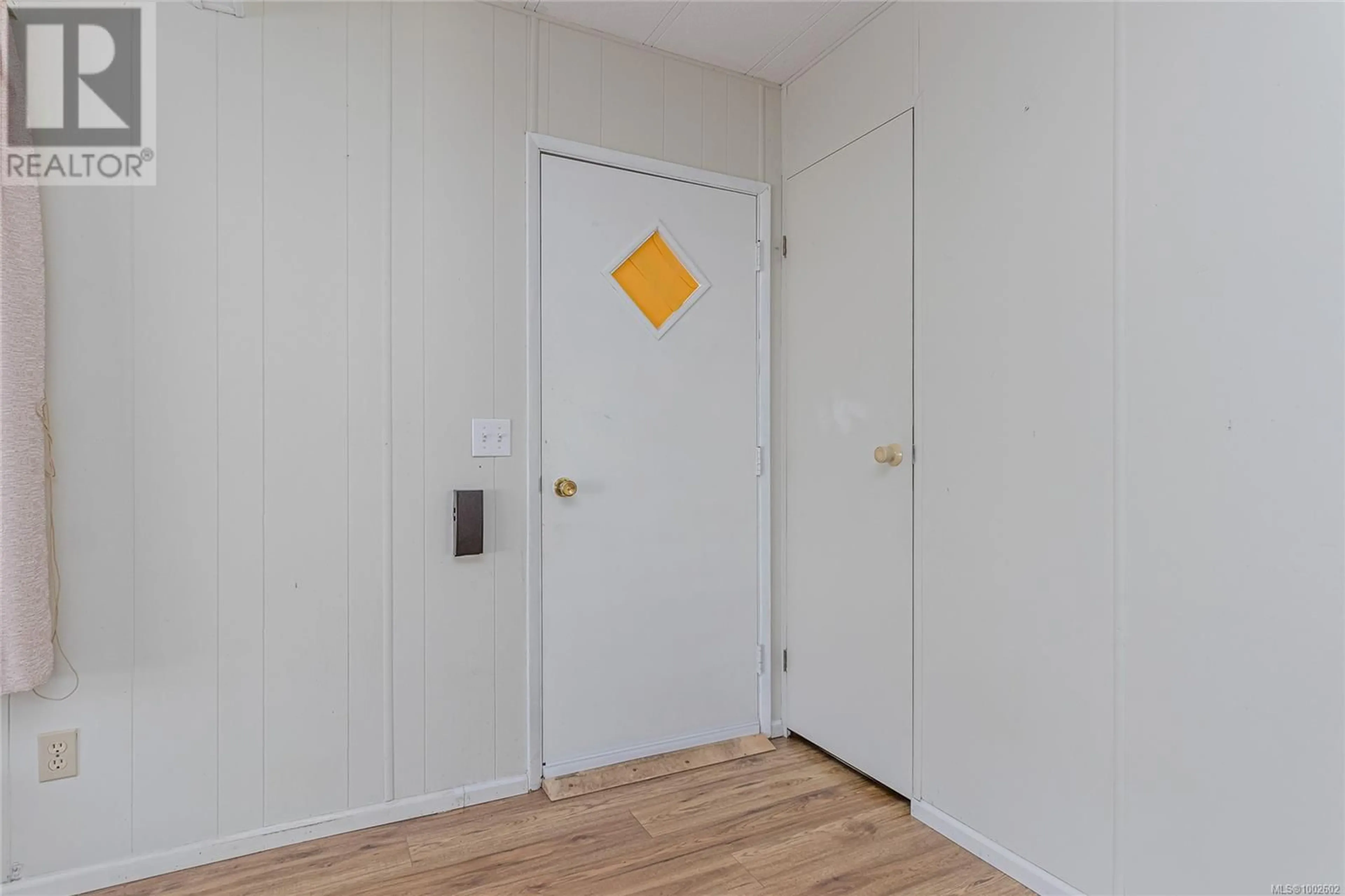 Indoor entryway for 916 - 2885 BOYS ROAD, Duncan British Columbia V9L4Y9
