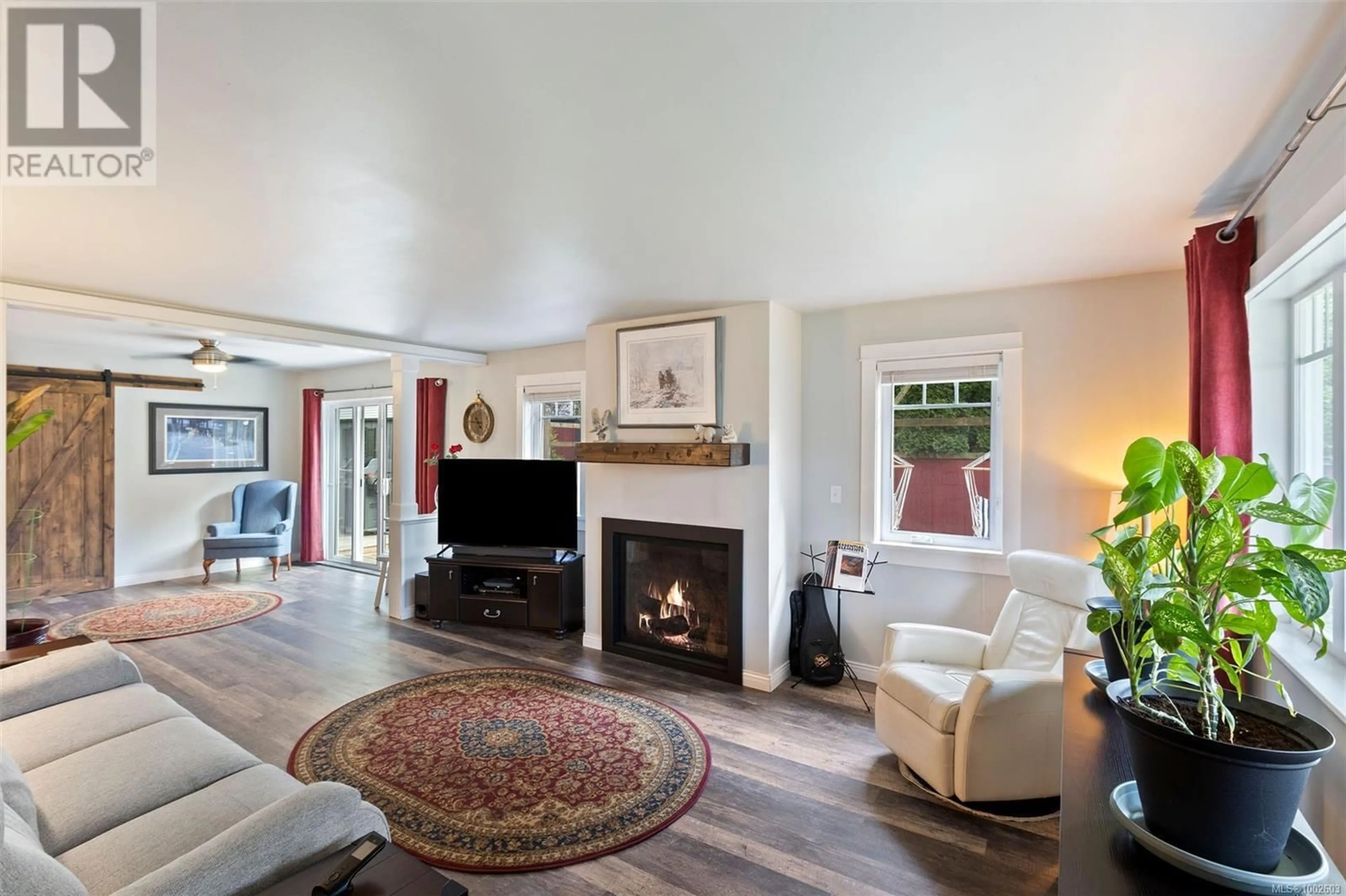 Living room with furniture, unknown for 9913 MAPLE STREET, Chemainus British Columbia V0R1K1