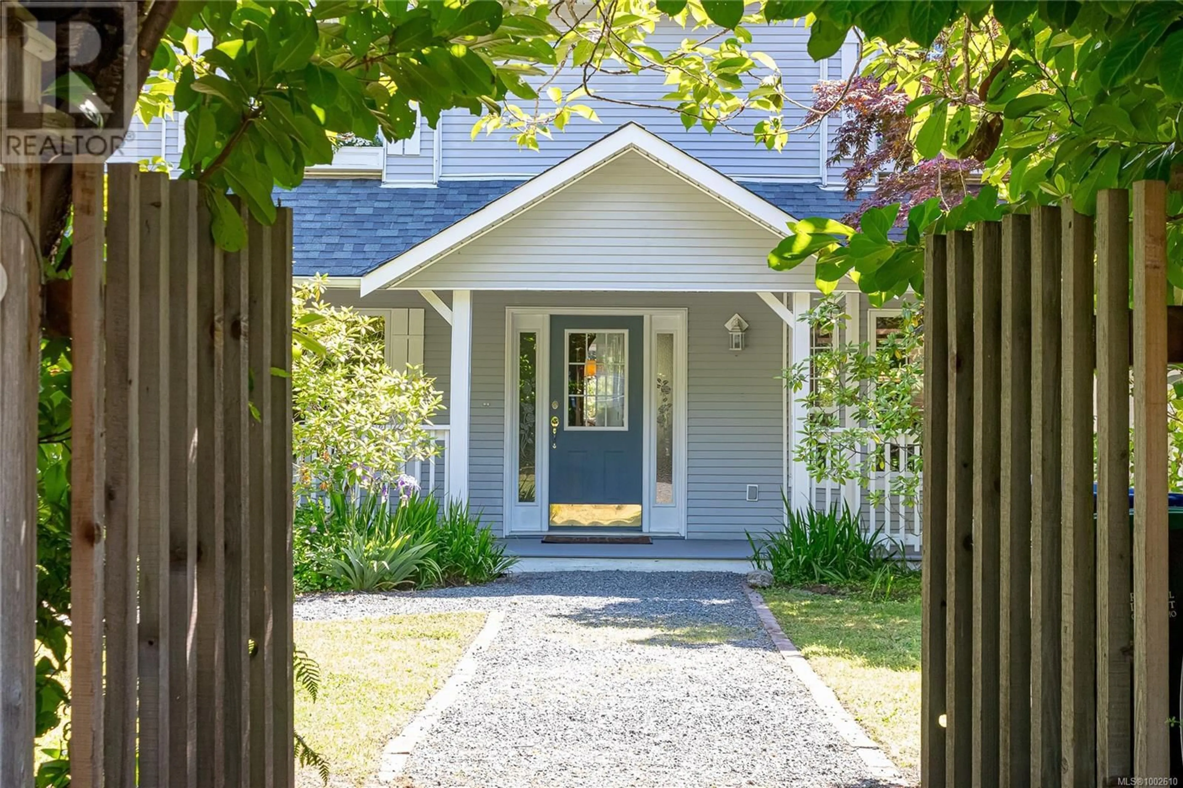 Indoor entryway for 2050 BEL OAK DRIVE, Nanoose Bay British Columbia V9P9E9