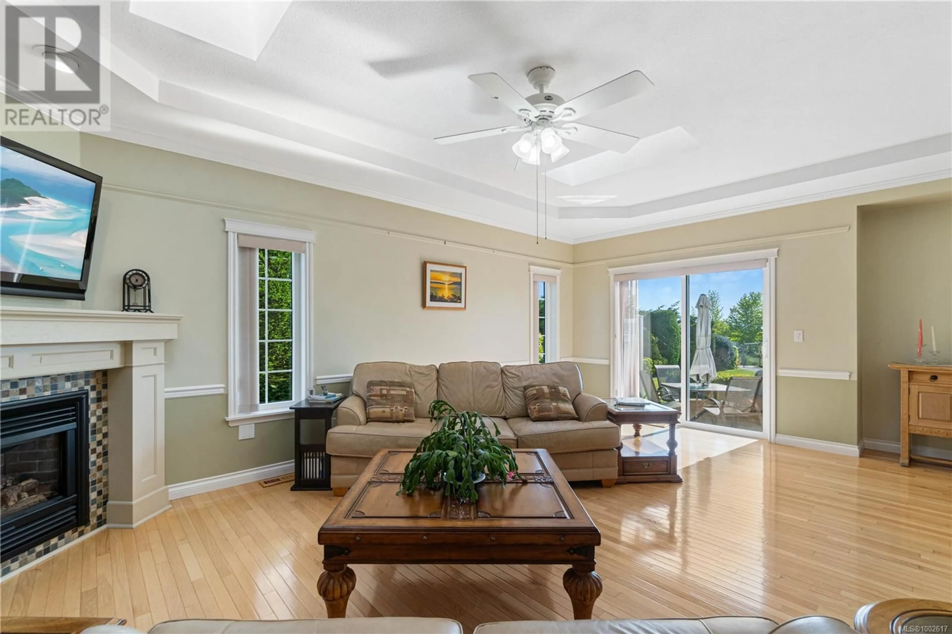 Living room with furniture, unknown for 170 OCEAN WALK DRIVE, Nanaimo British Columbia V9V1N2