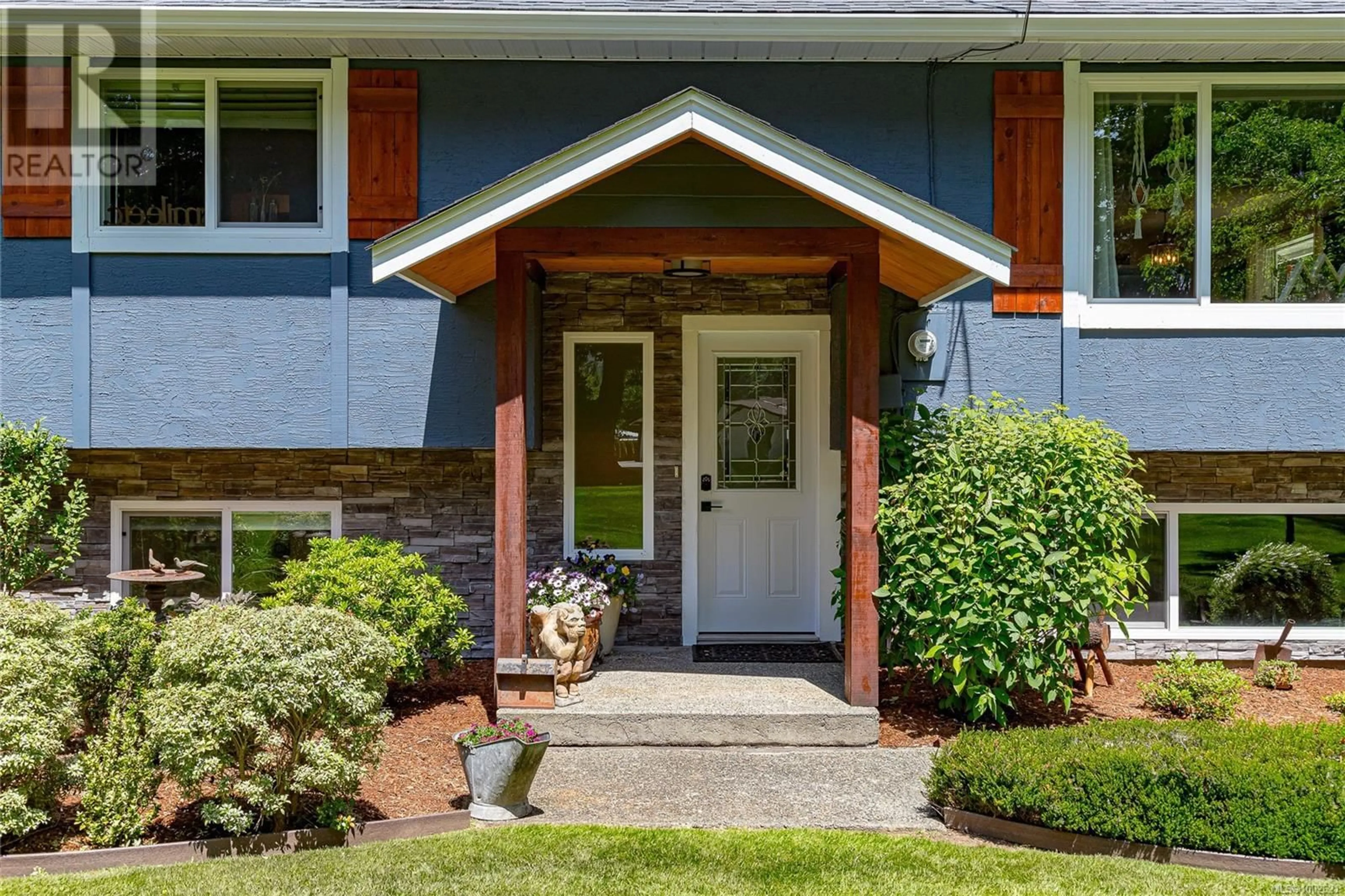 Home with brick exterior material, street for 4724 FAIRBRIDGE DRIVE, Duncan British Columbia V9L6N8