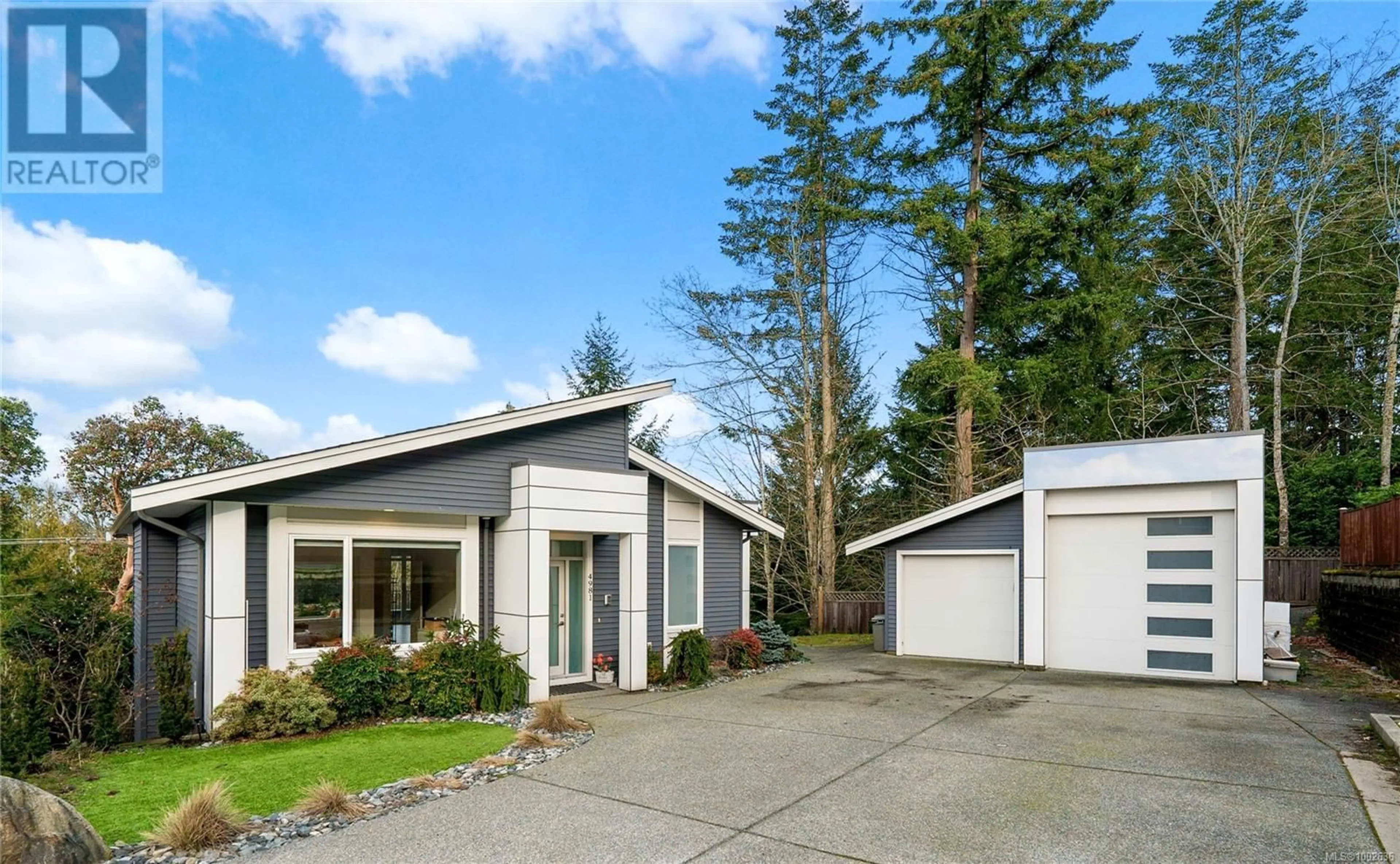 Home with vinyl exterior material, street for 4981 DUNN PLACE, Nanaimo British Columbia V9T0J2