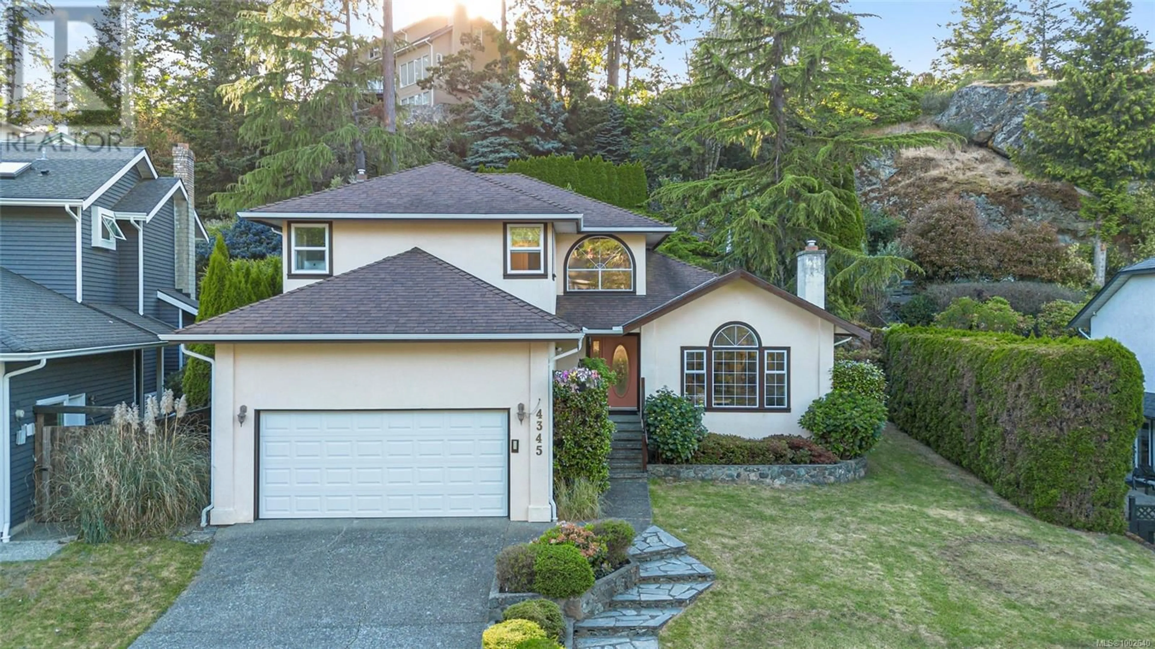 Home with vinyl exterior material, street for 4345 FAITHWOOD ROAD, Saanich British Columbia V8X4Z6