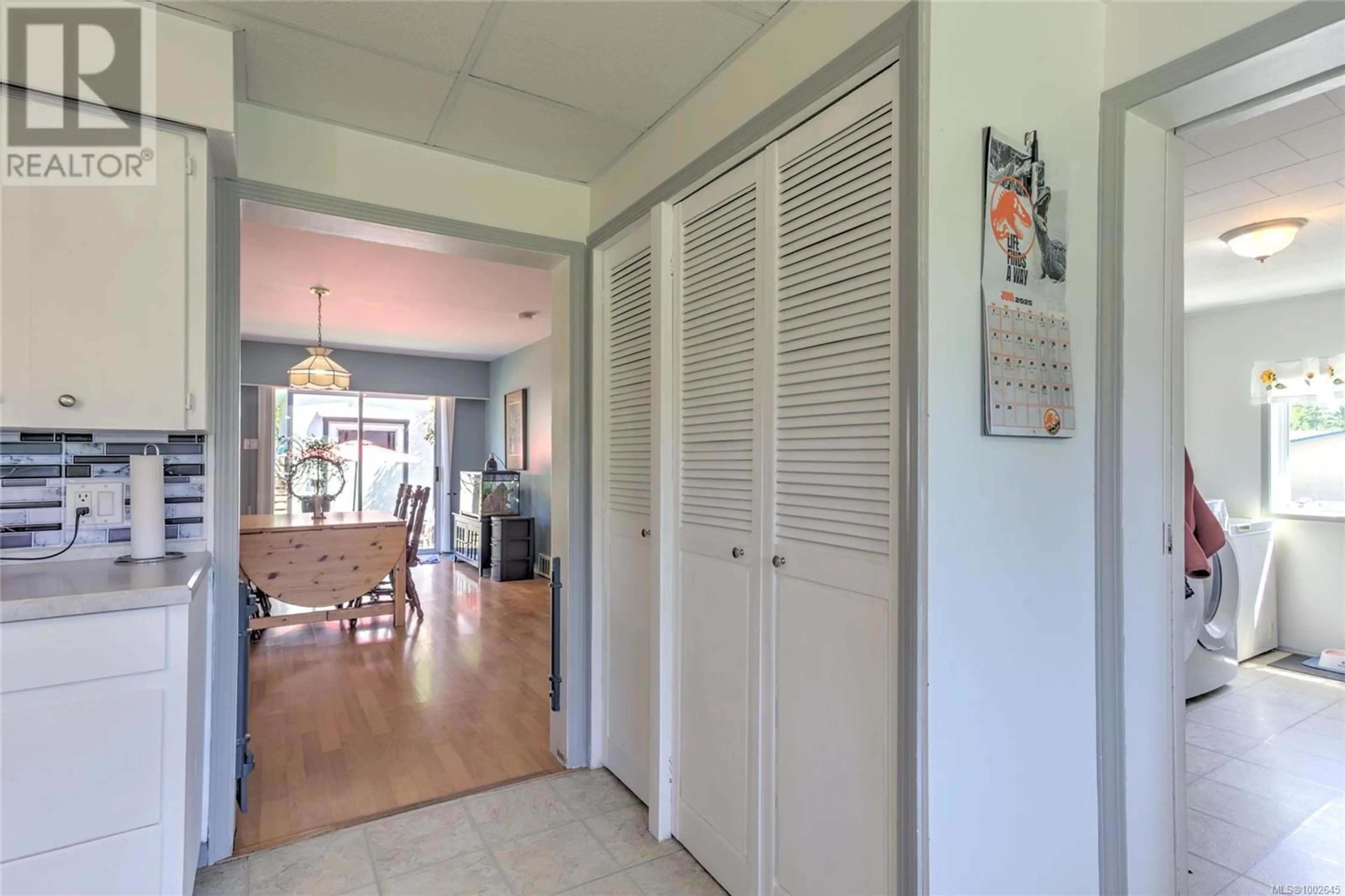 Indoor entryway for 249 GRANTS LAKE ROAD, Lake Cowichan British Columbia V0R2G0