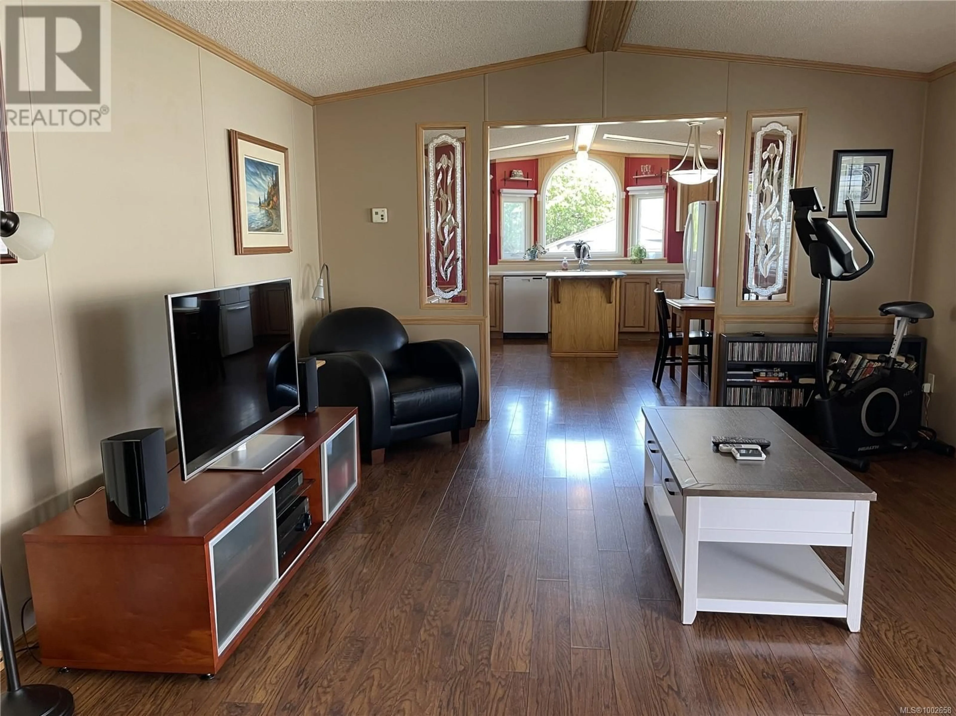 Living room with furniture, unknown for 1 - 3859 WOOD AVENUE, Port Alberni British Columbia V9Y7P9