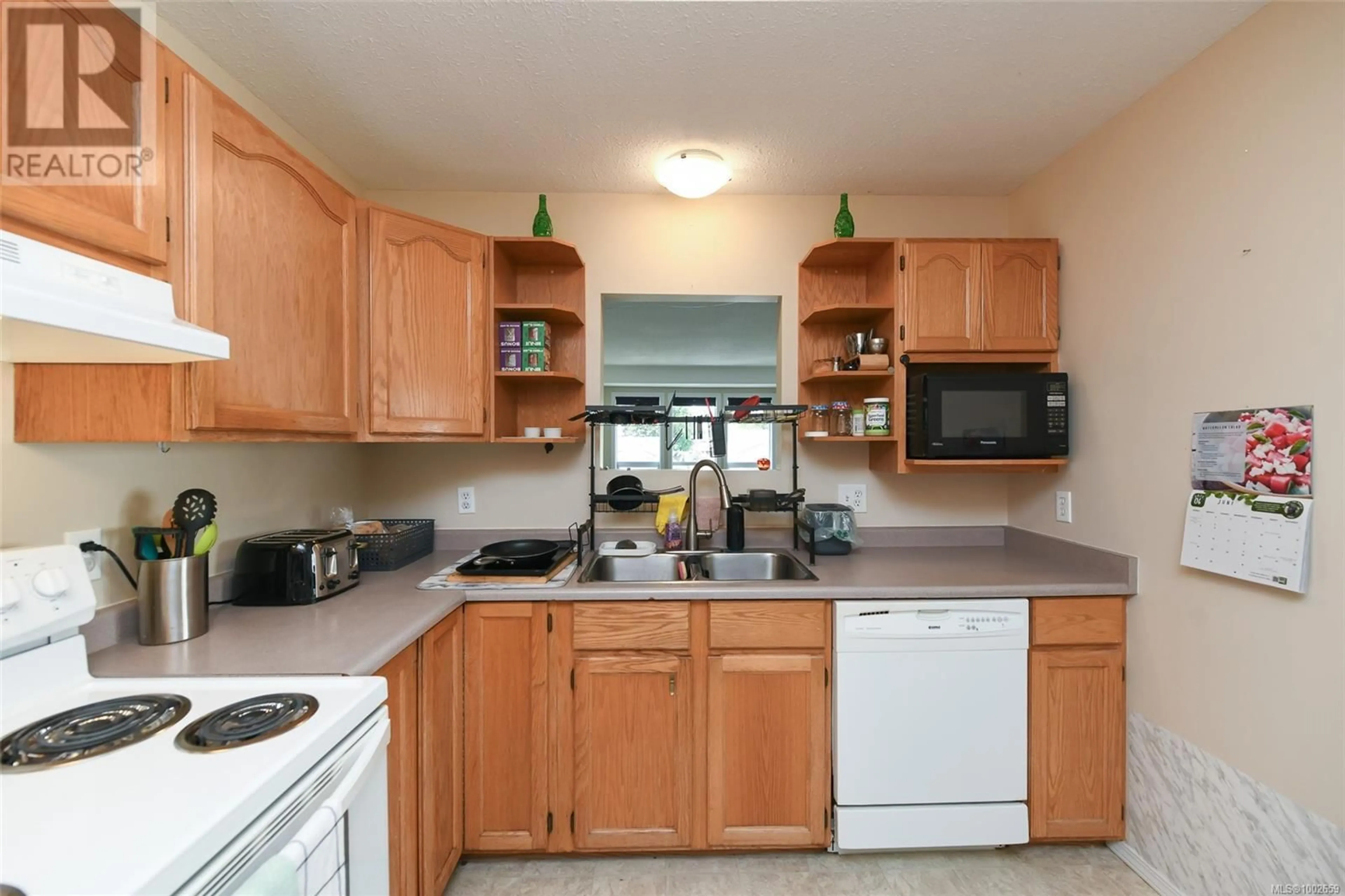 Standard kitchen, ceramic/tile floor for A - 2258 TULL AVENUE, Courtenay British Columbia V9N7P6