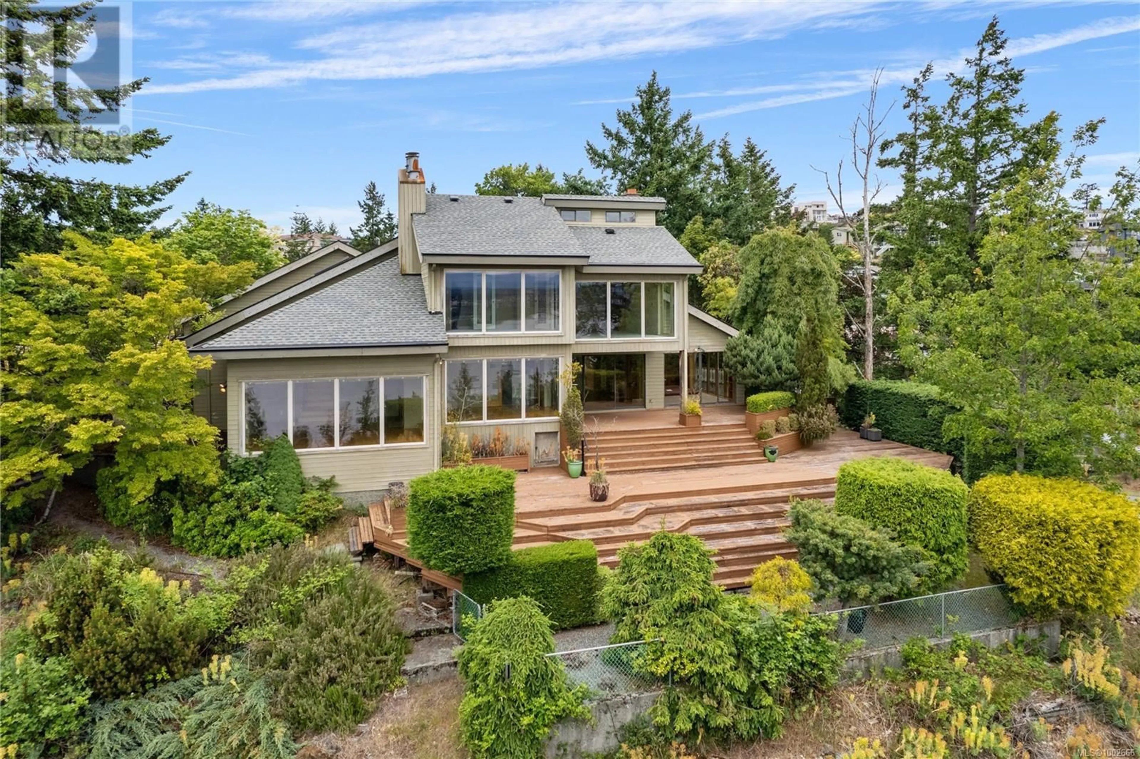 A pic from outside/outdoor area/front of a property/back of a property/a pic from drone, unknown for 298 NOTTINGHAM DRIVE, Nanaimo British Columbia V9T1K9