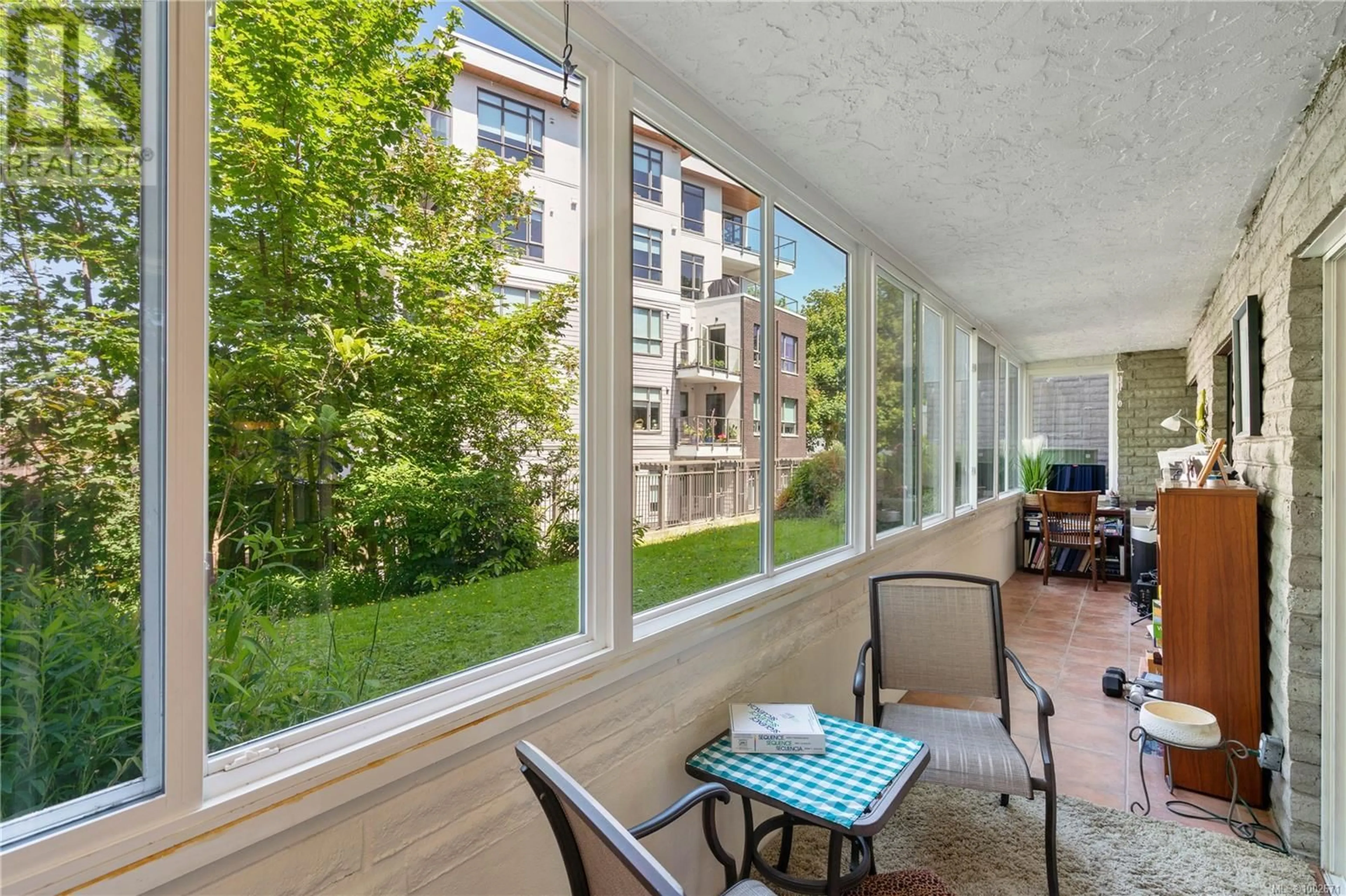 Patio, unknown for 105 - 1050 PARK BOULEVARD, Victoria British Columbia V8V2T4
