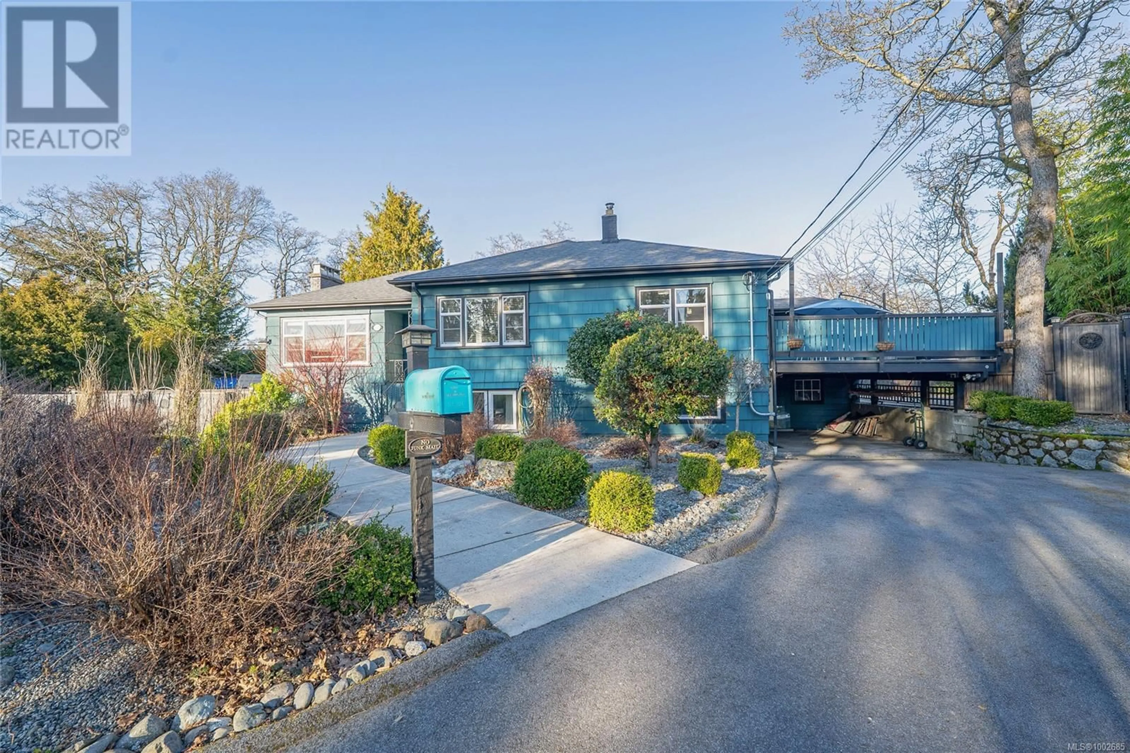 Unknown for 3771 WINSTON CRESCENT, Saanich British Columbia V8X1S2